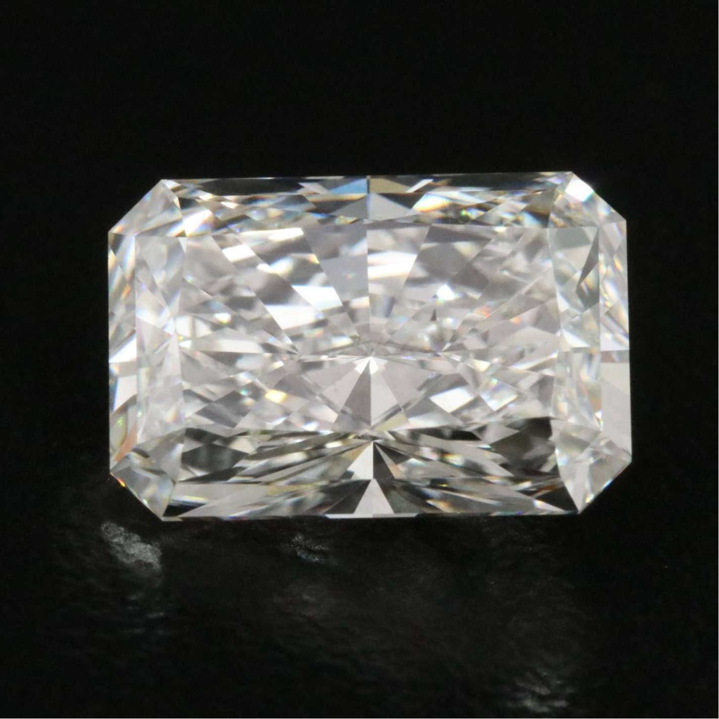 Loose 3.03 CT Lab Grown Diamond with IGI Report