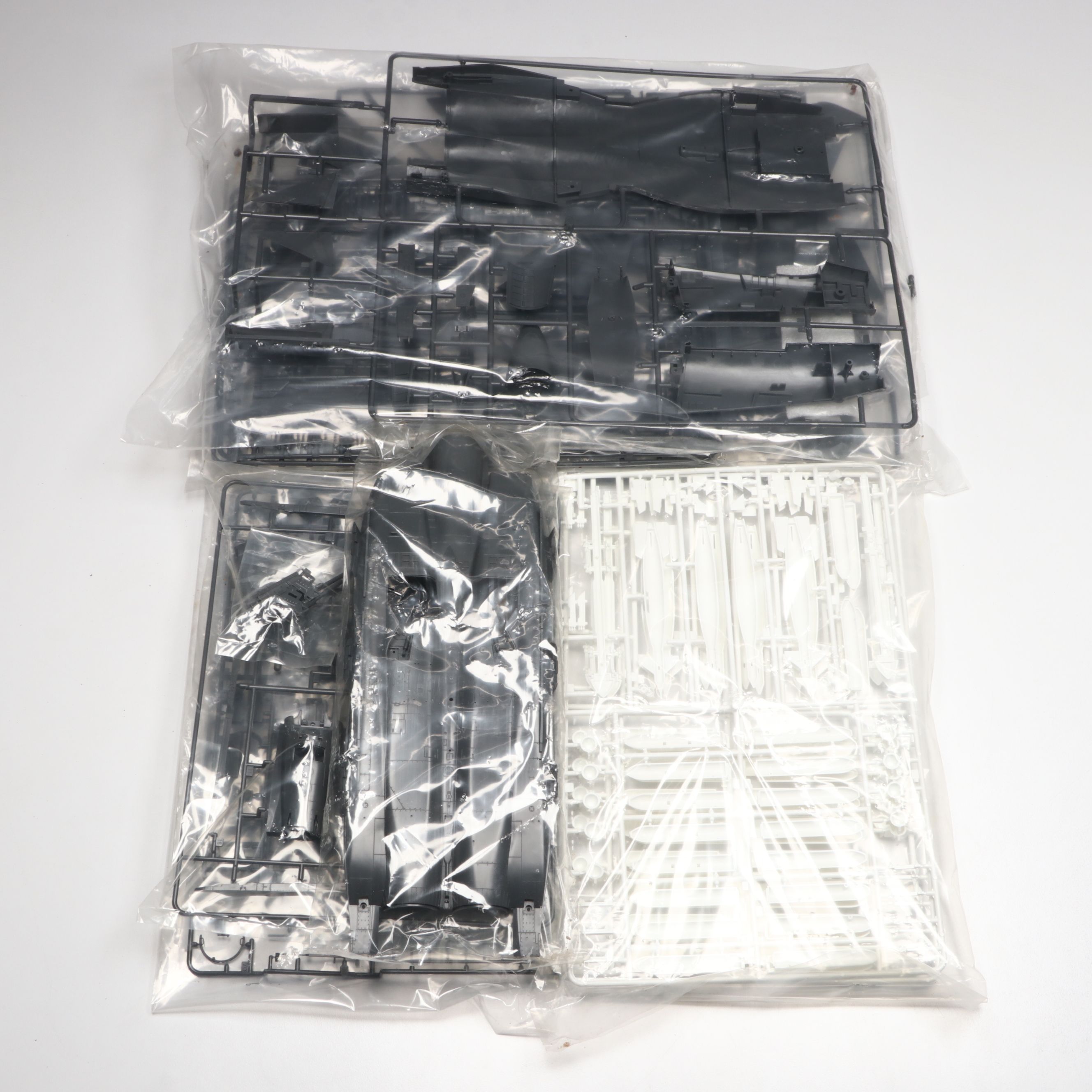 Tamiya McDonnell Douglas F-15E Strike Eagle 1:32 Scale Model Plane