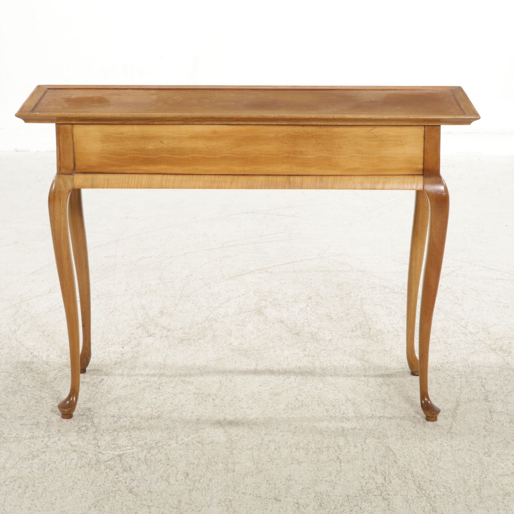 Fine Arts Furniture Queen Anne Style Mahogany Hall Table, Mid-20th Century