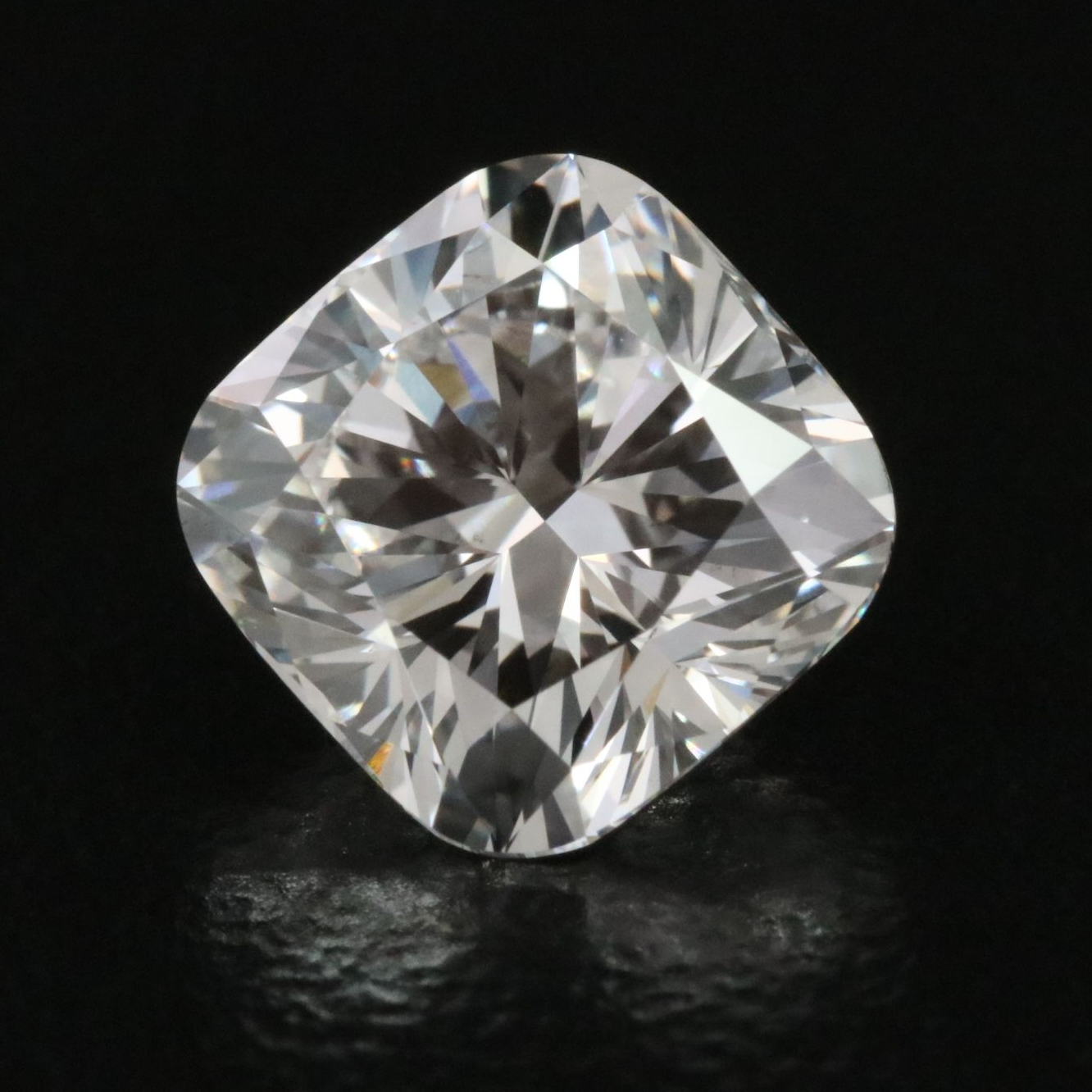 Loose 1.59 CT Lab Grown Diamond with IGI Report