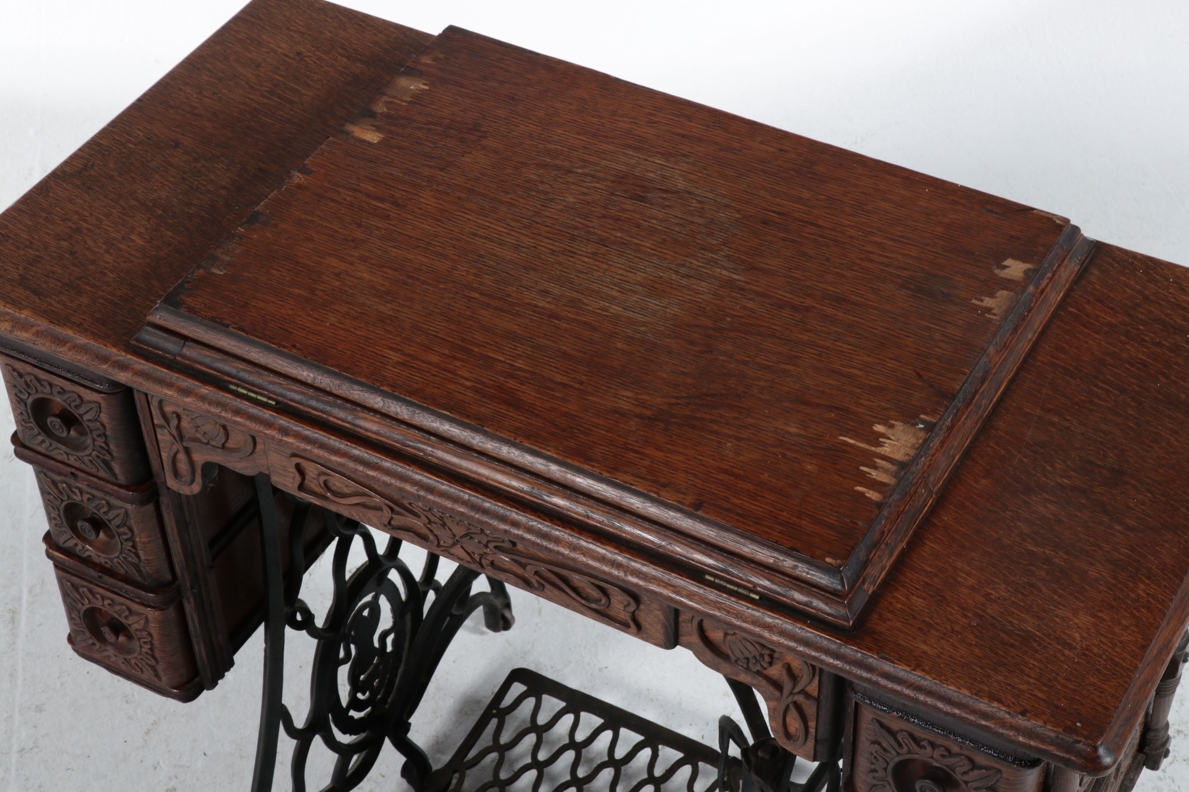 Singer Sewing Machine Model 27 with Treadle and Oak Cabinet, 1903