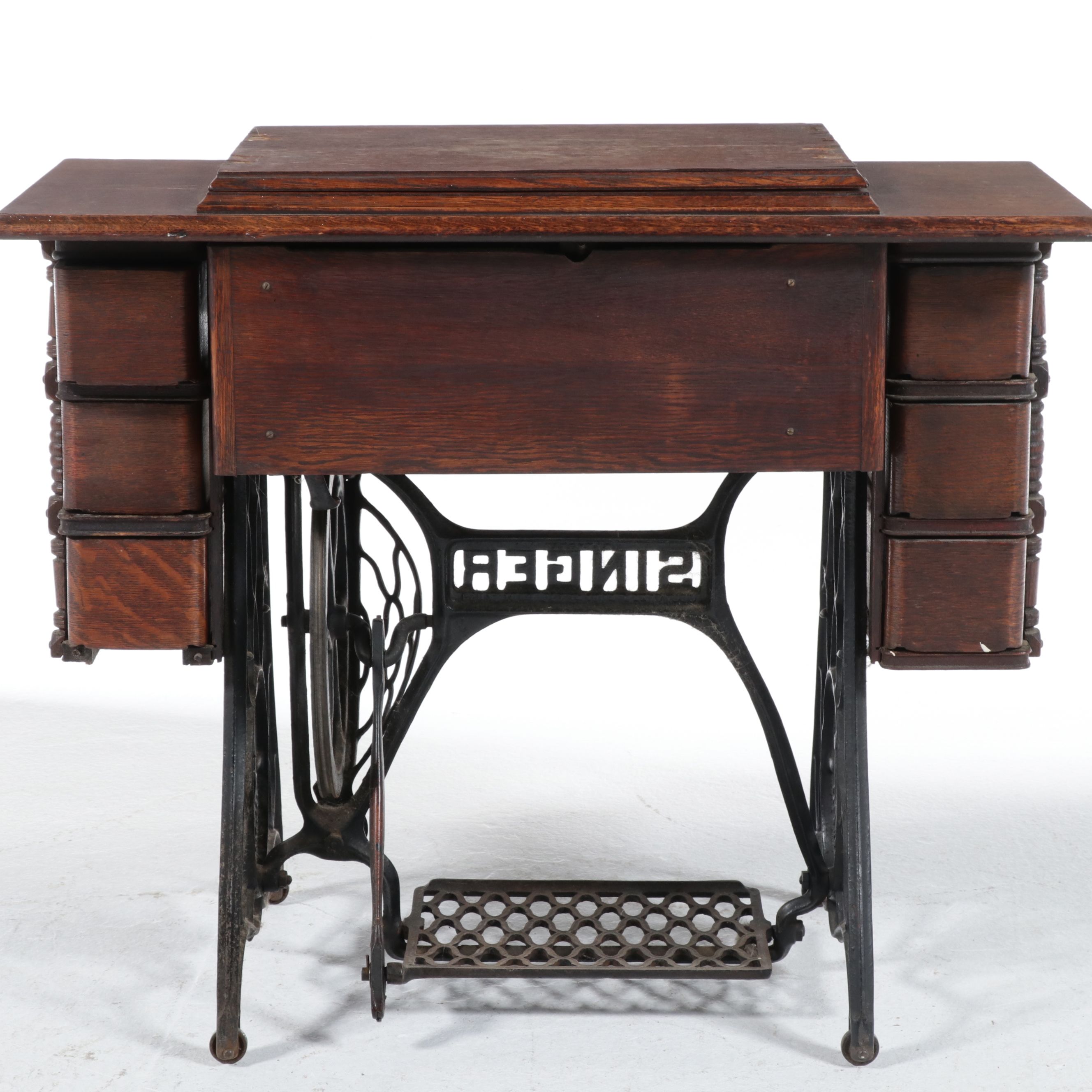 Singer Sewing Machine Model 27 with Treadle and Oak Cabinet, 1903