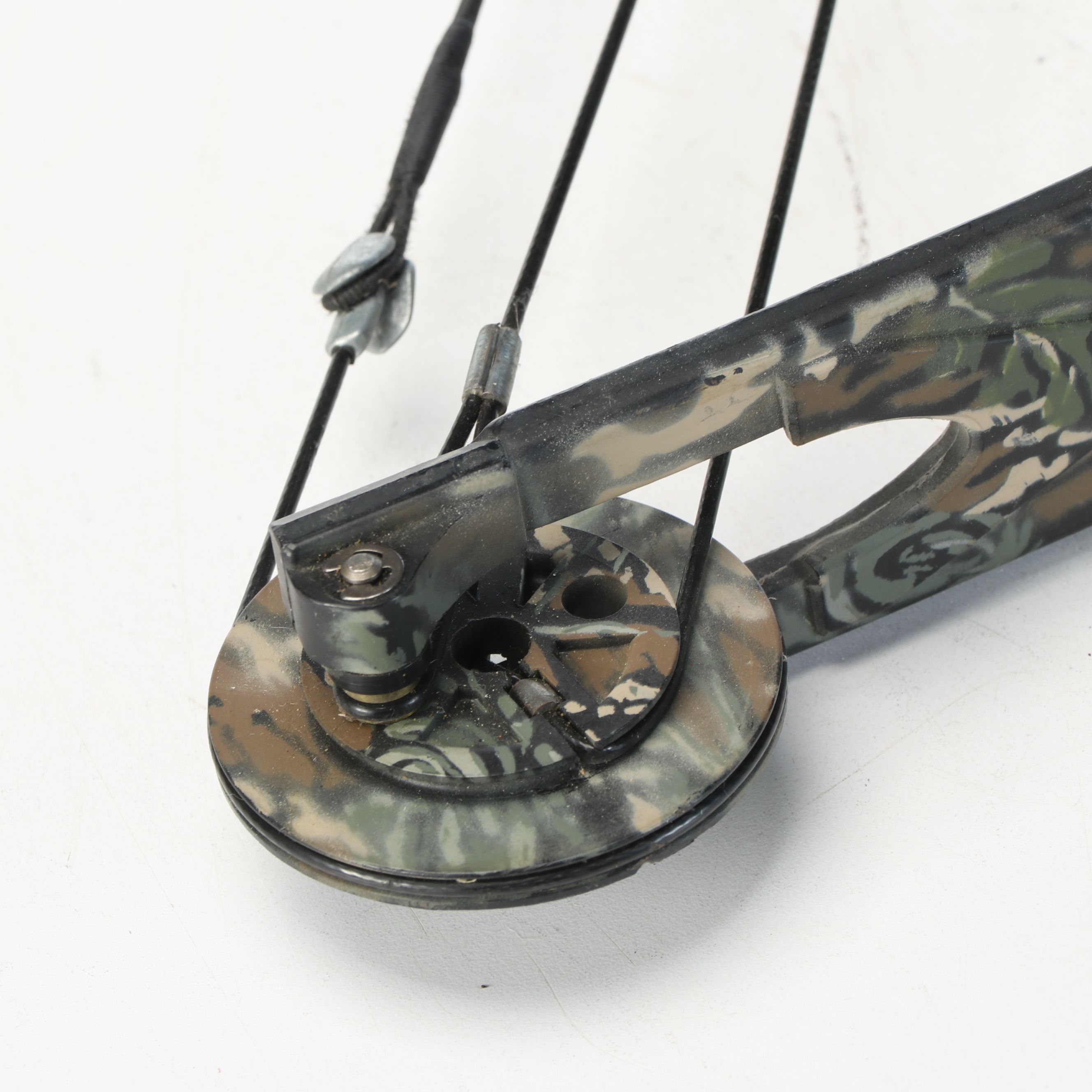 PSE Nova "Mossy Oak" Entry-Level Compound Bow