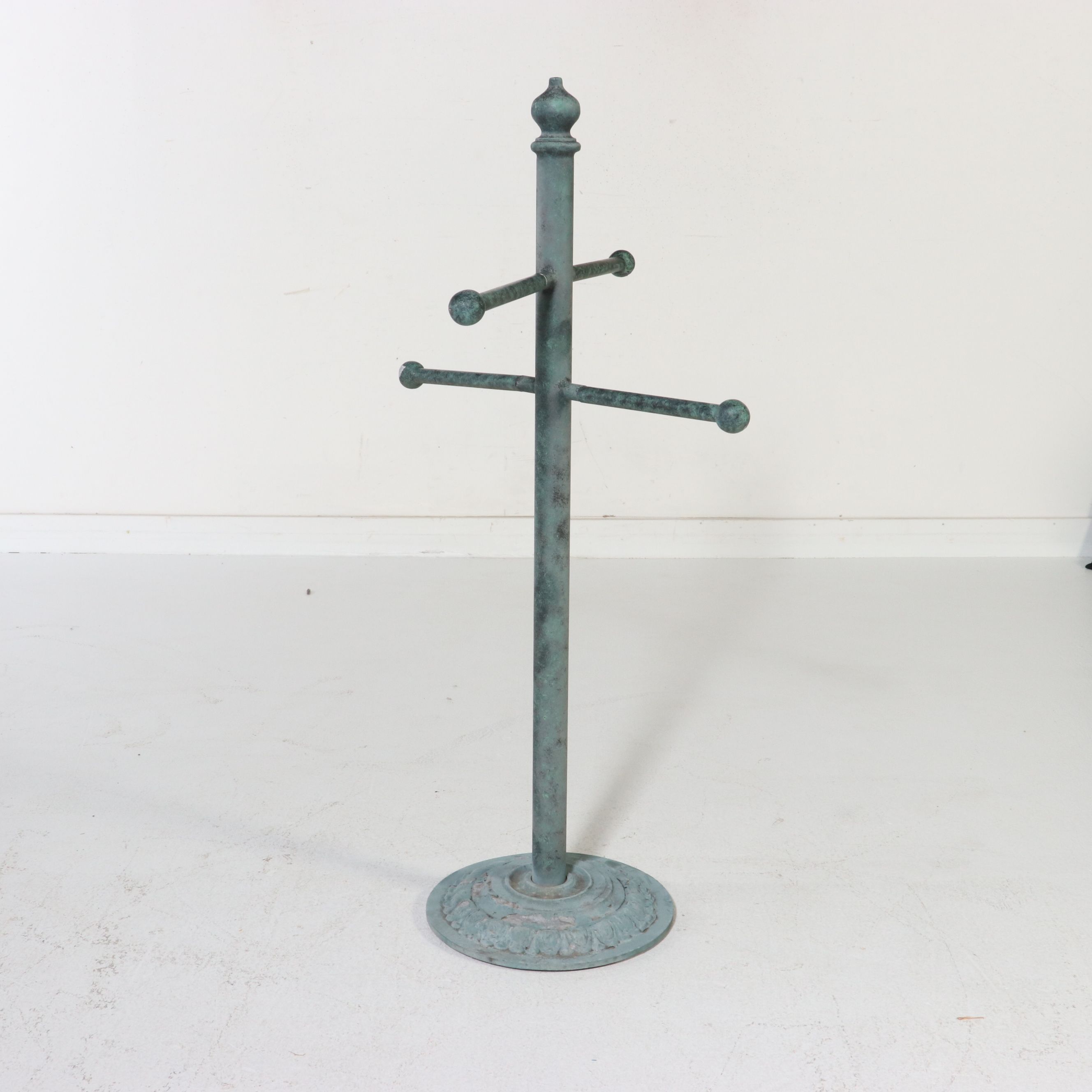 Vintage Verdigris Finish Metal Quilt or Towel Stand