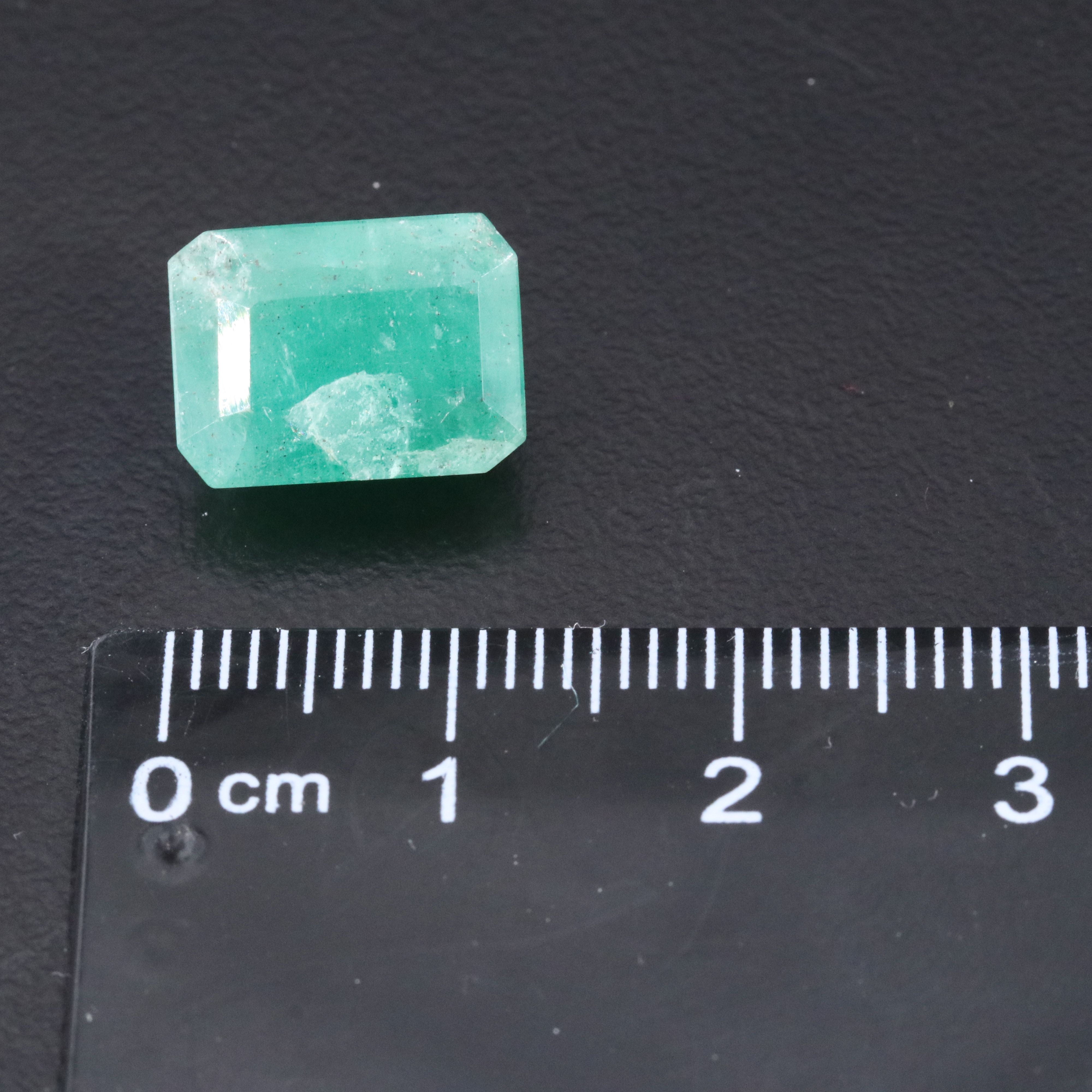 Loose 7.08 CT Emerald