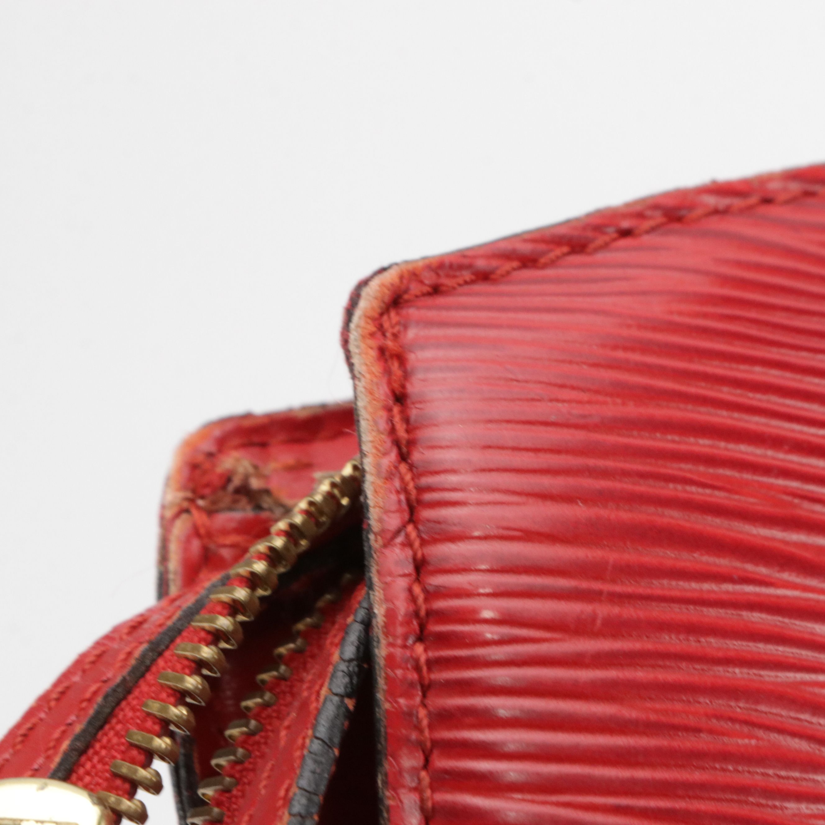 Louis Vuitton Saint Jacques GM Shoulder Bag in Red Epi and Smooth Leather