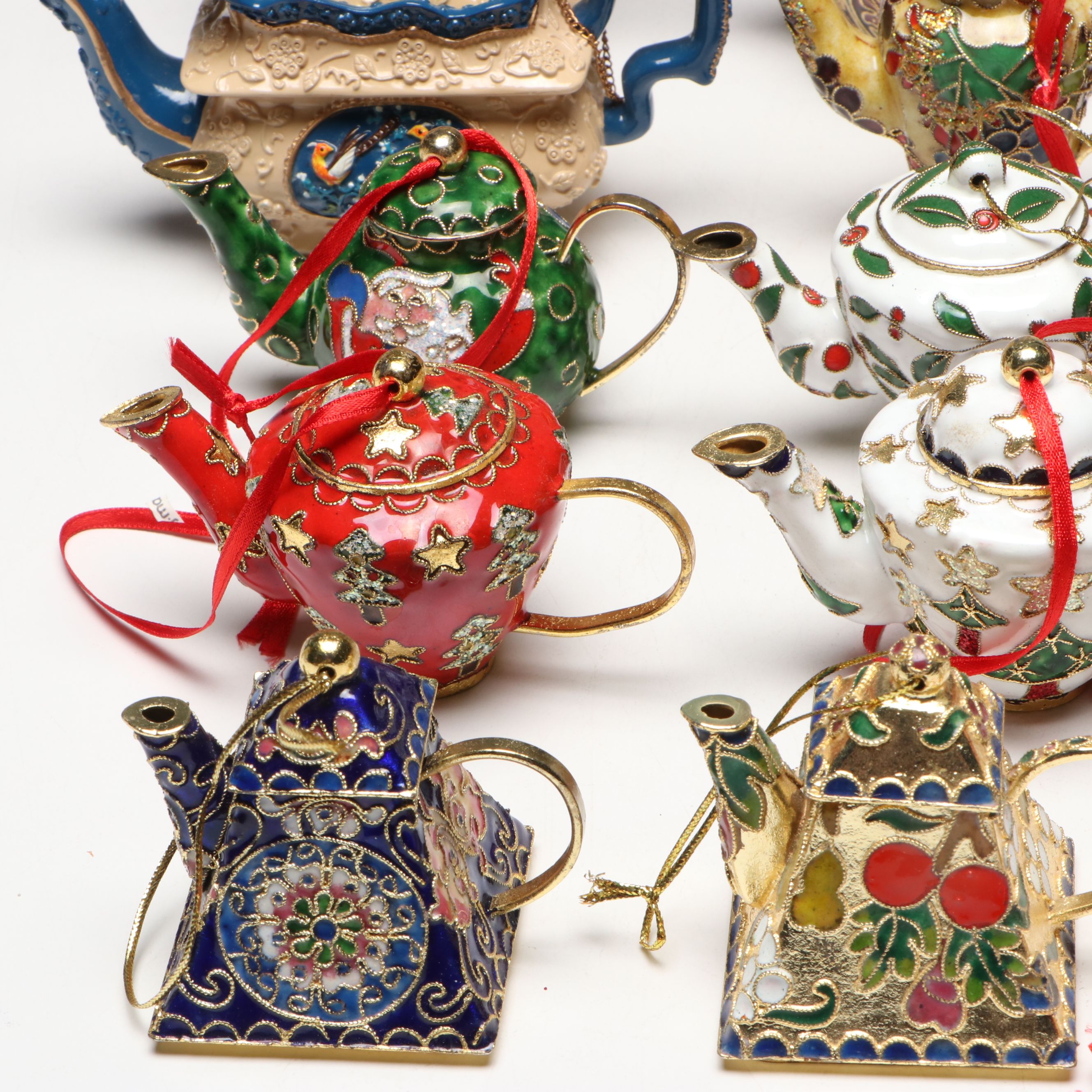 Nini "Kensington Teapot" and More Christmas Ornaments