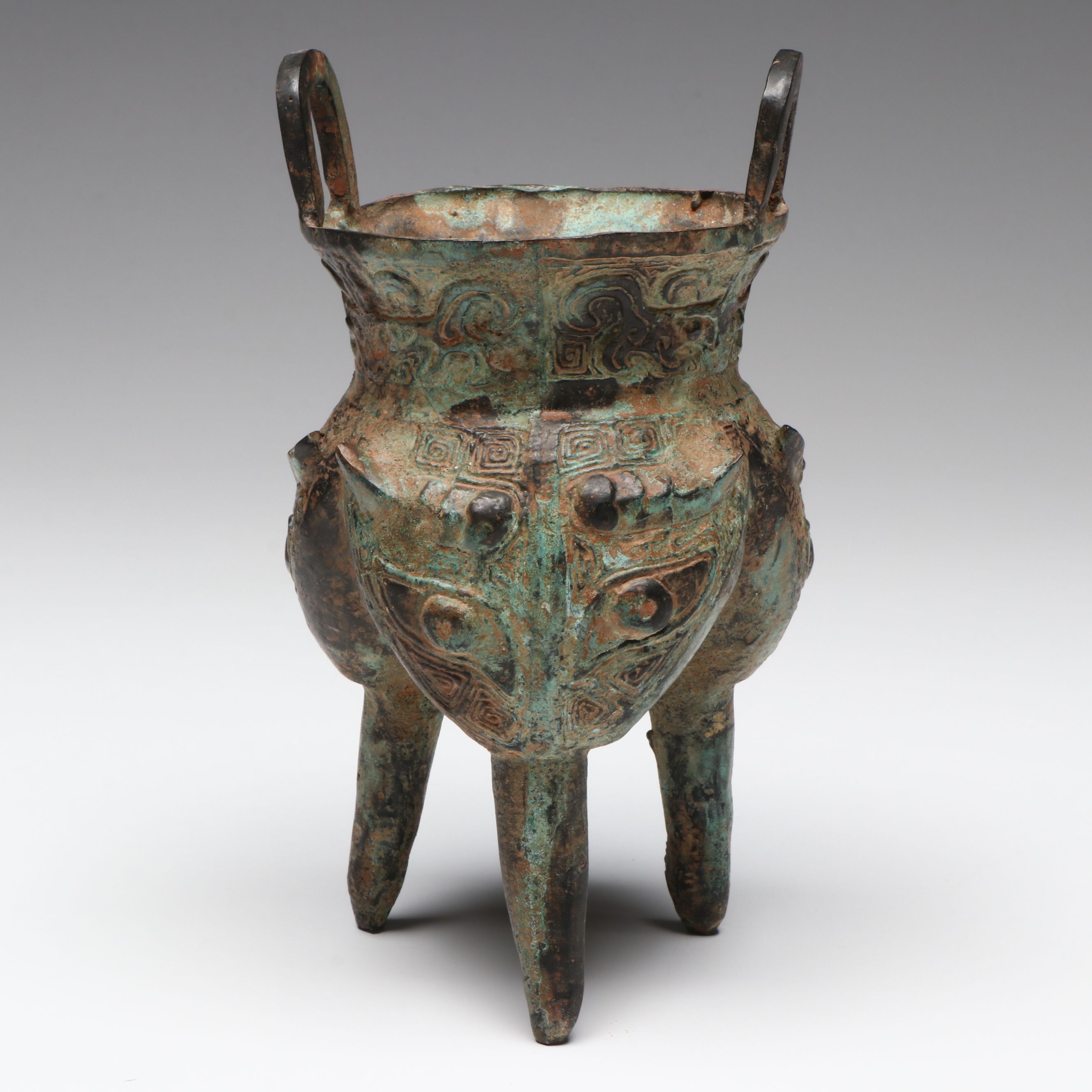Chinese Archaic Style Bronze Ritual Tripod Li