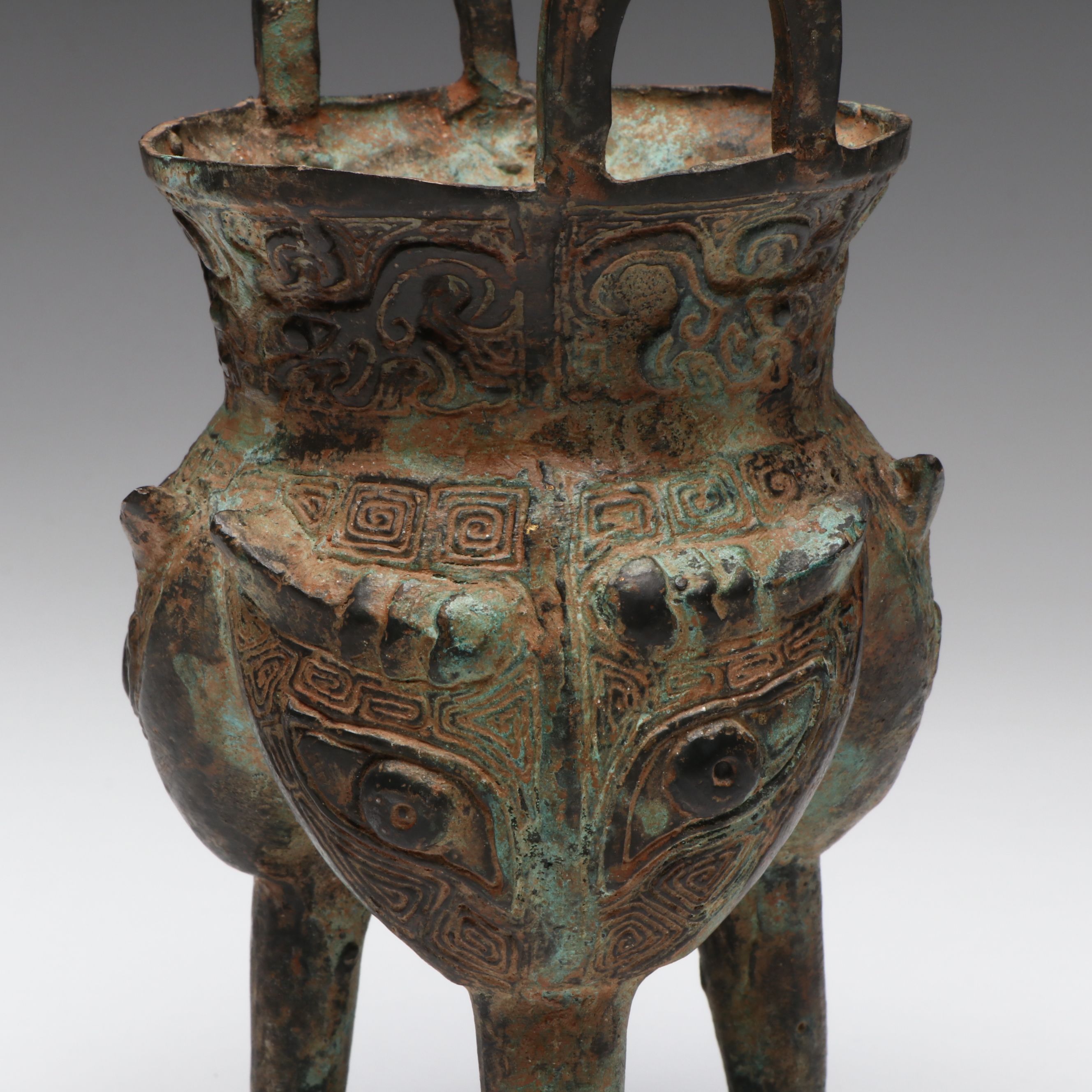 Chinese Archaic Style Bronze Ritual Tripod Li