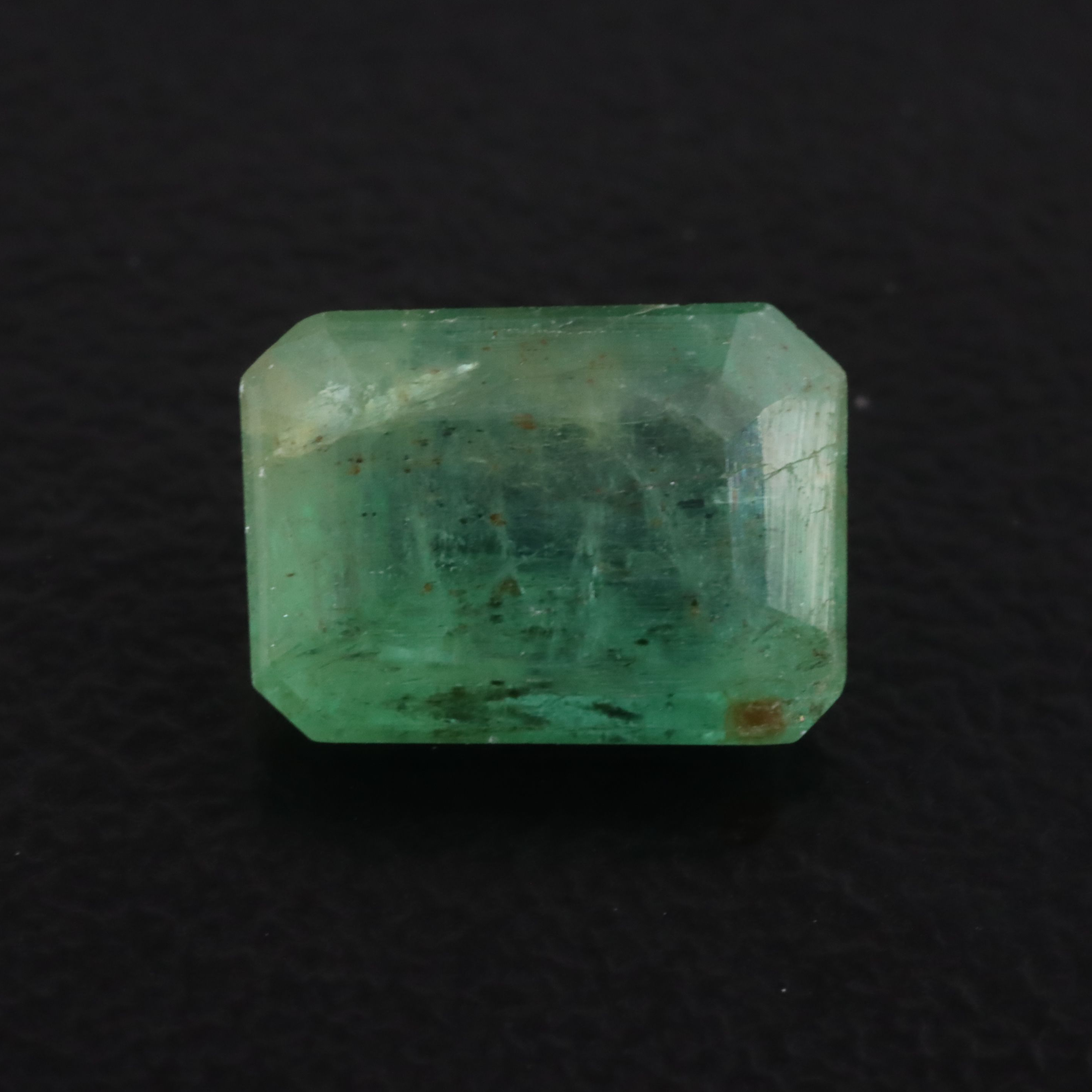 Loose 1.93 CT Emerald