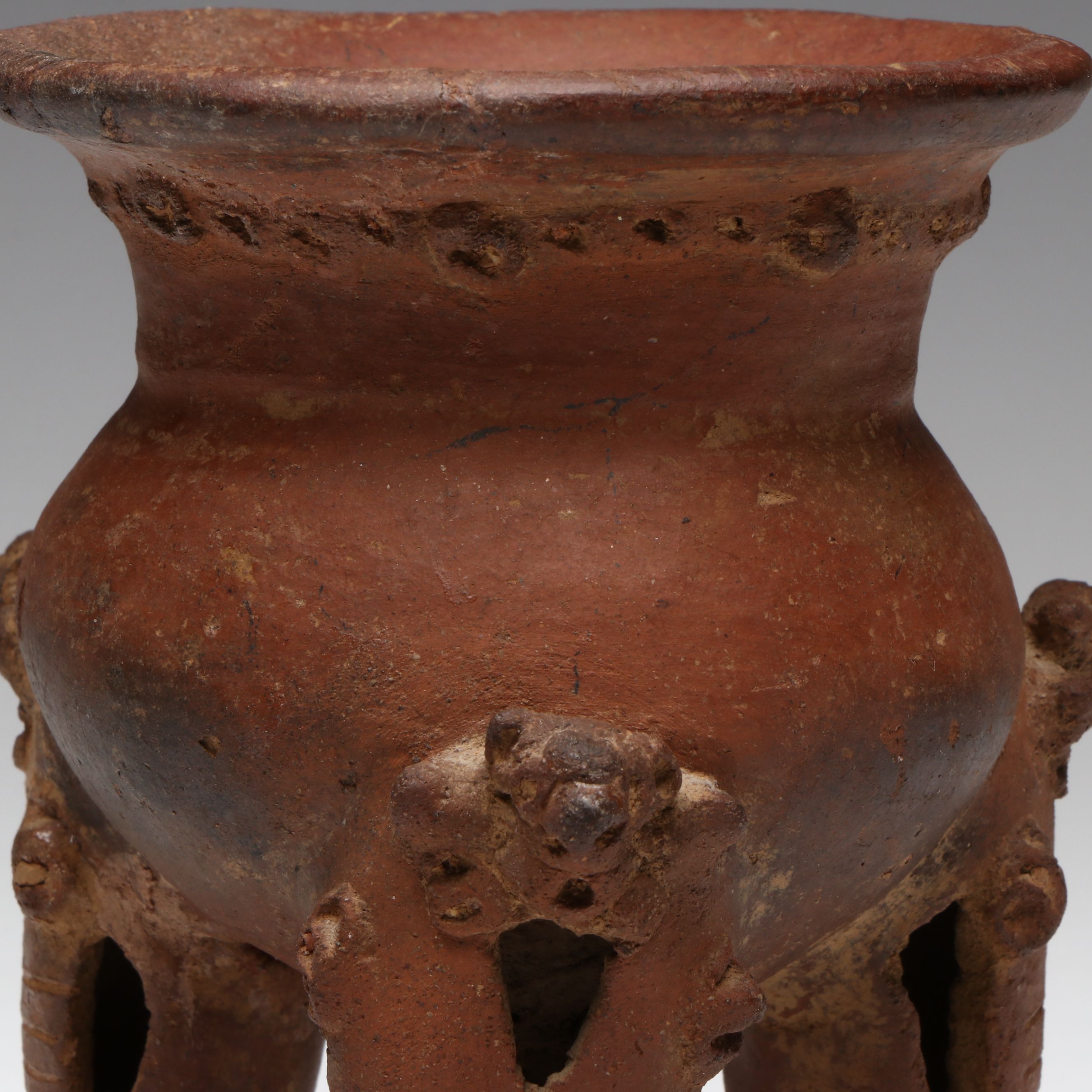 Pre-Columbian Chiriqui Pottery Tripod Vessel, Circa 700-1200 CE