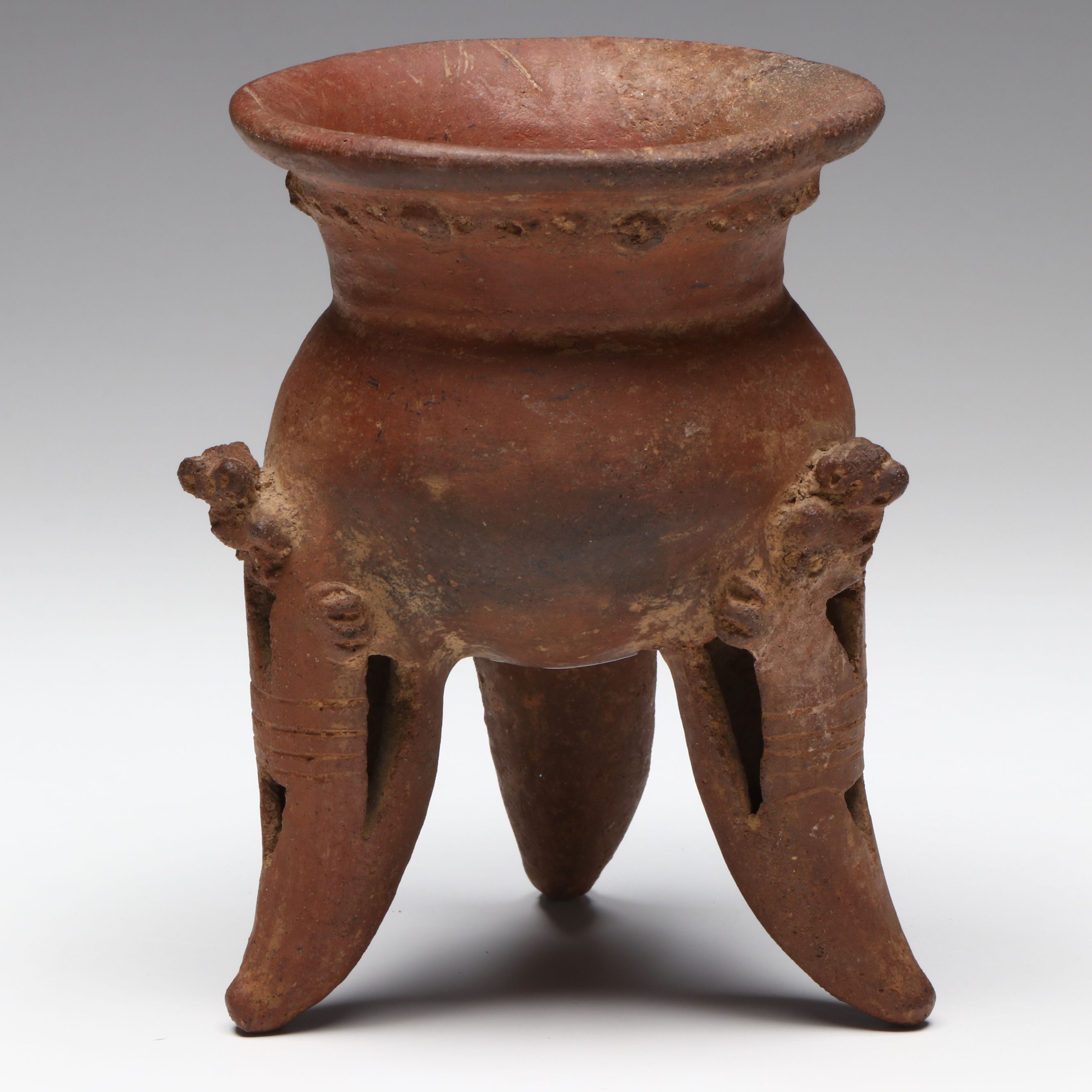 Pre-Columbian Chiriqui Pottery Tripod Vessel, Circa 700-1200 CE
