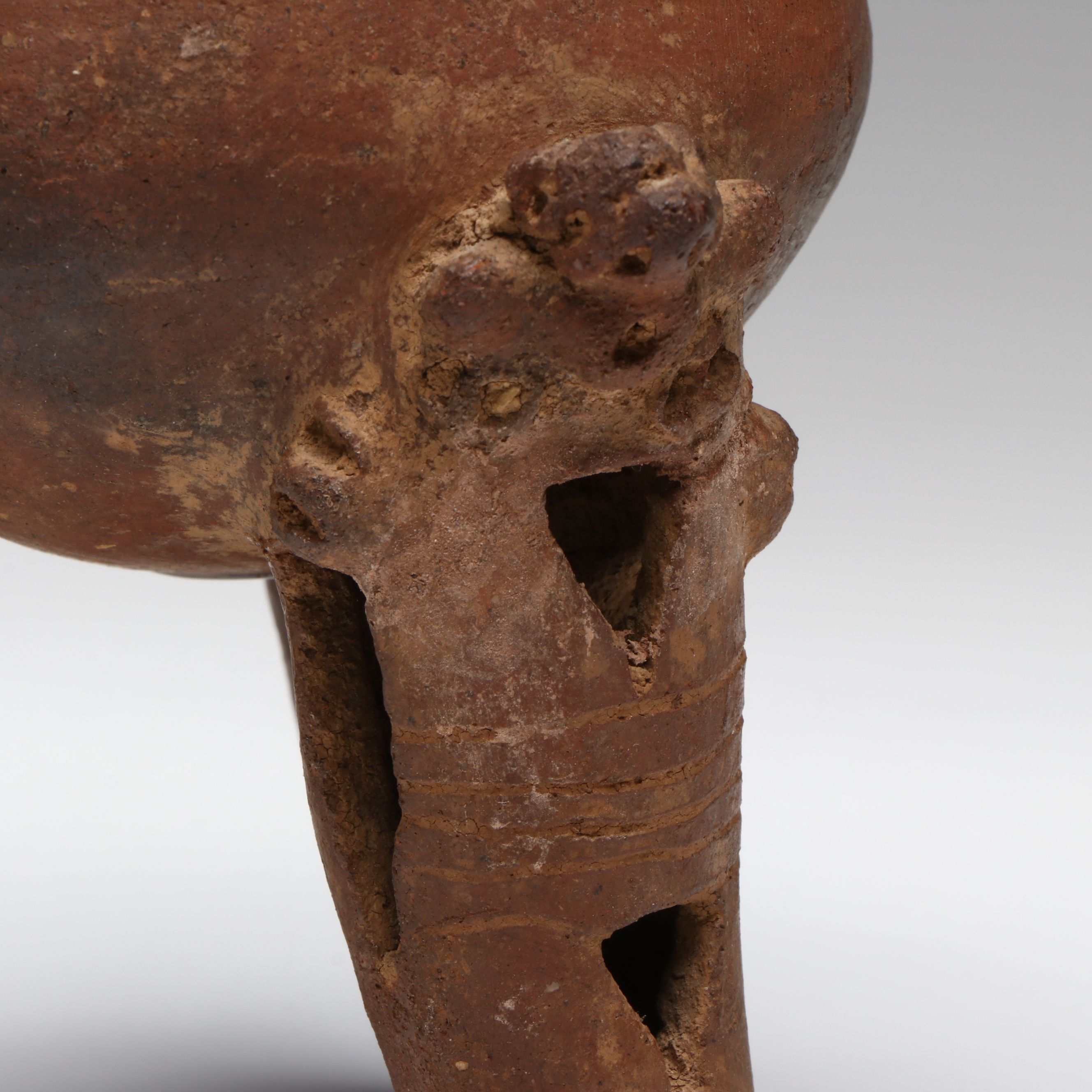 Pre-Columbian Chiriqui Pottery Tripod Vessel, Circa 700-1200 CE