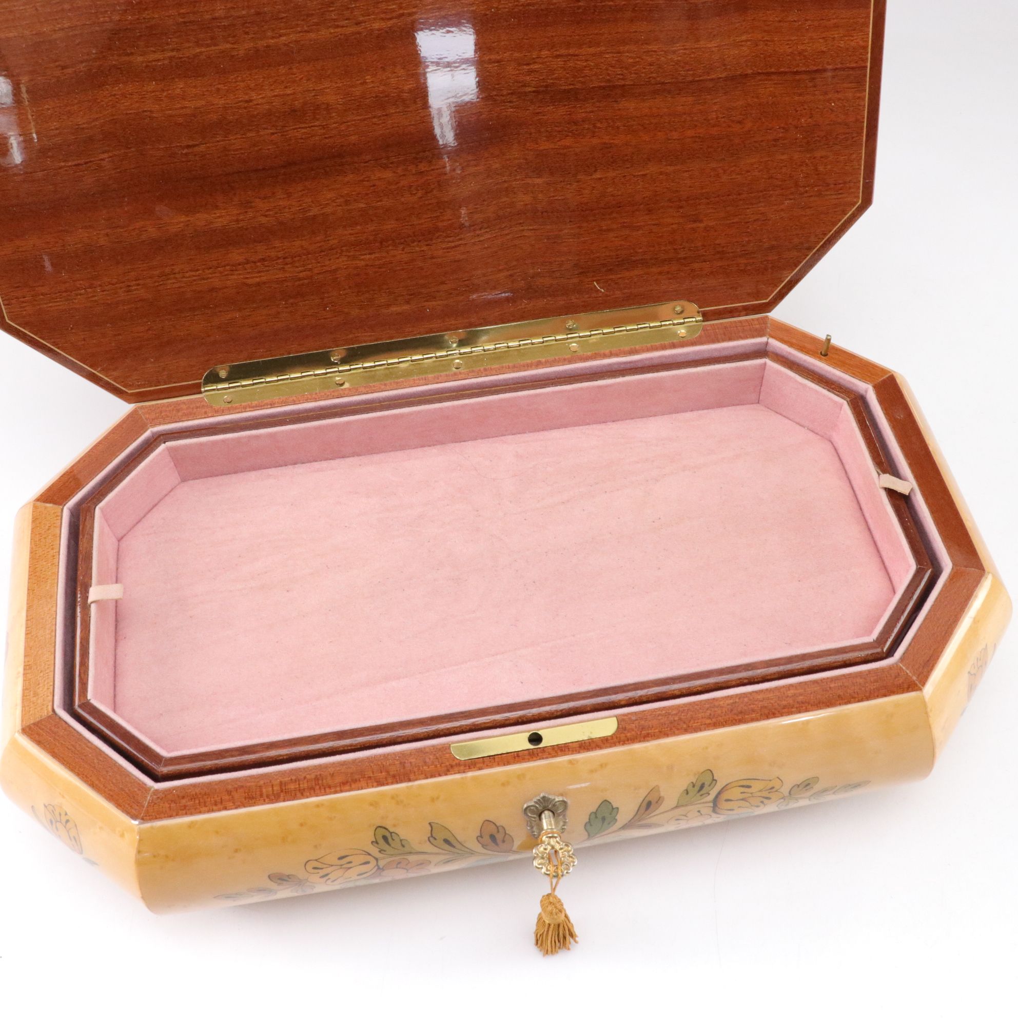 Musical Jewelry Boxes Playing "The Wind Beneath My Wings" and More