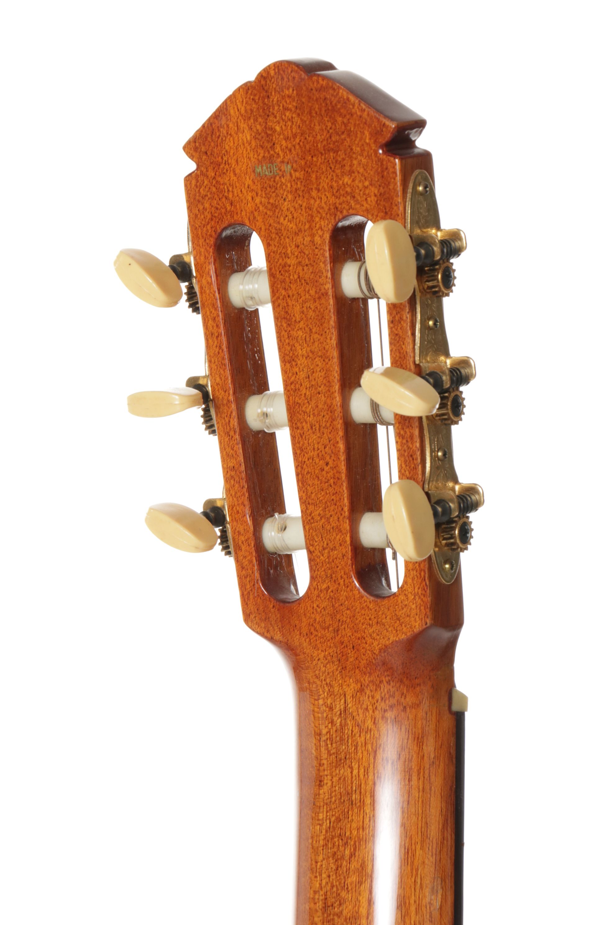 Yamaha Rosewood and Spruce Classical Acoustic Guitar with Hard Case