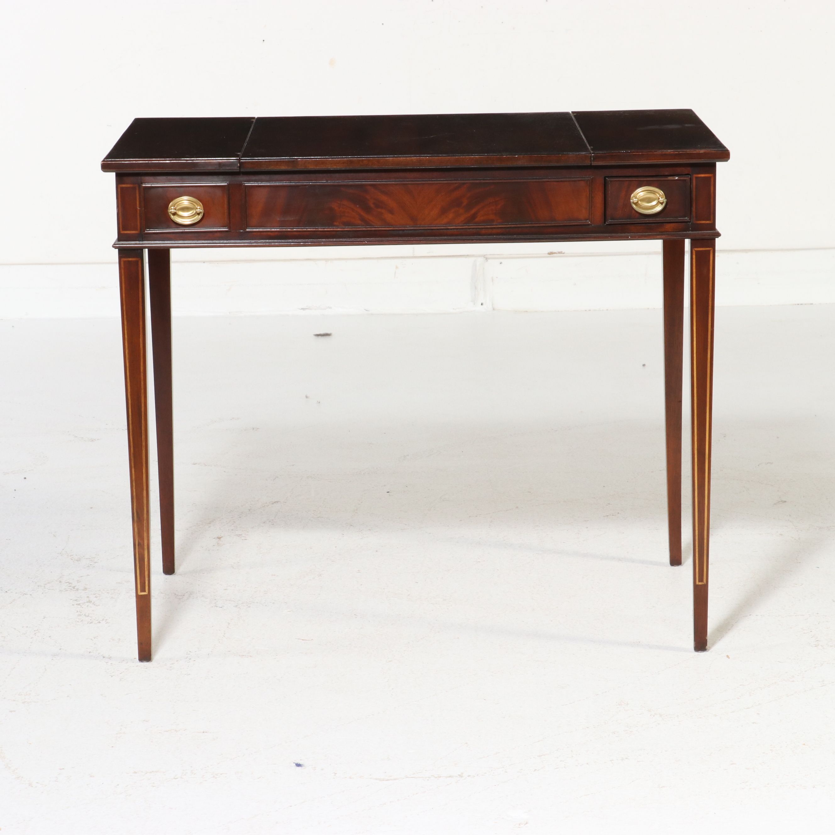 Wellington Hall Hepplewhite Style Mahogany Games Table, Late 20th Century