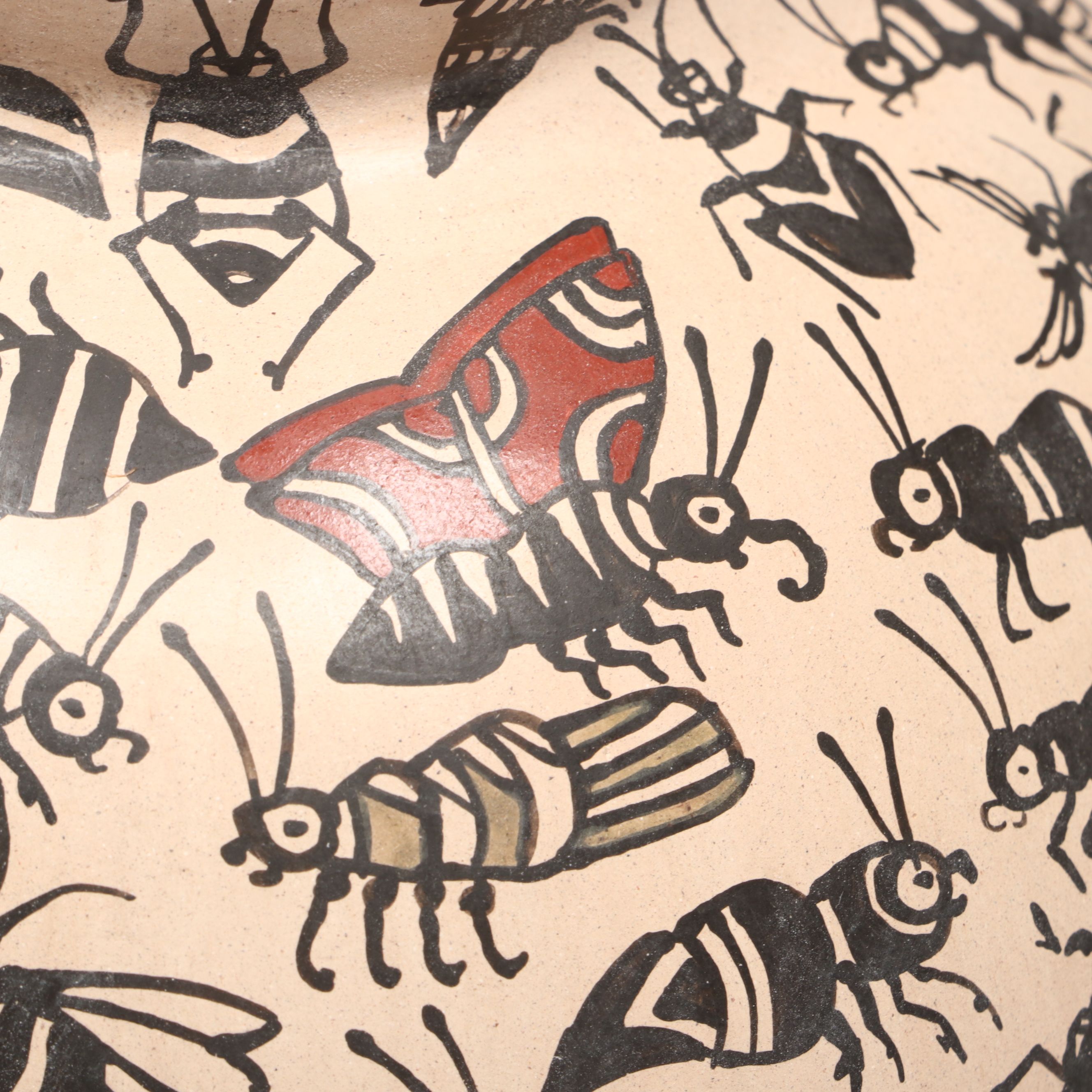 Manuel Rodriguez Guillen Mata Ortiz Pottery Vase with Insects and Lizards