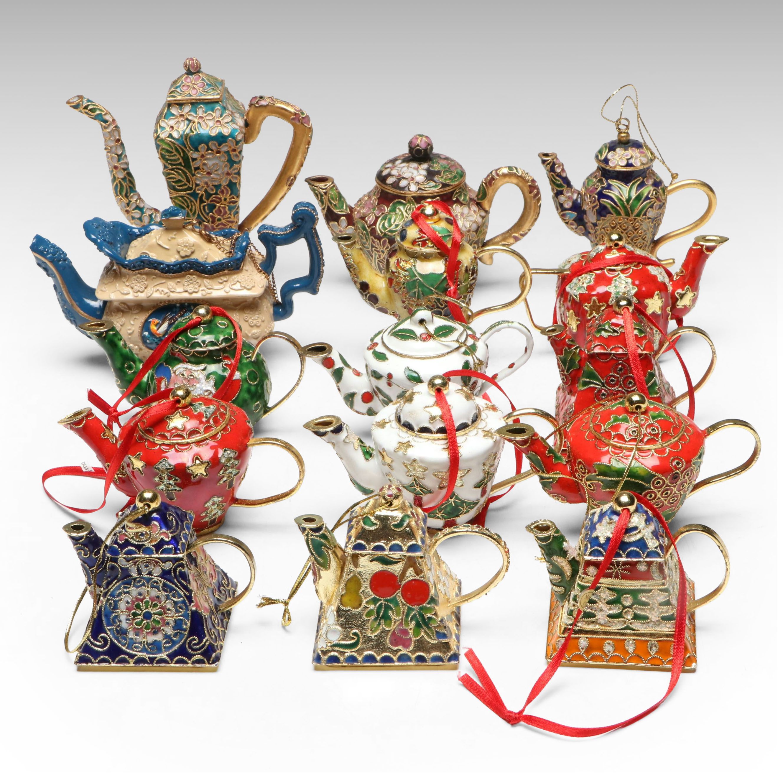Nini "Kensington Teapot" and More Christmas Ornaments