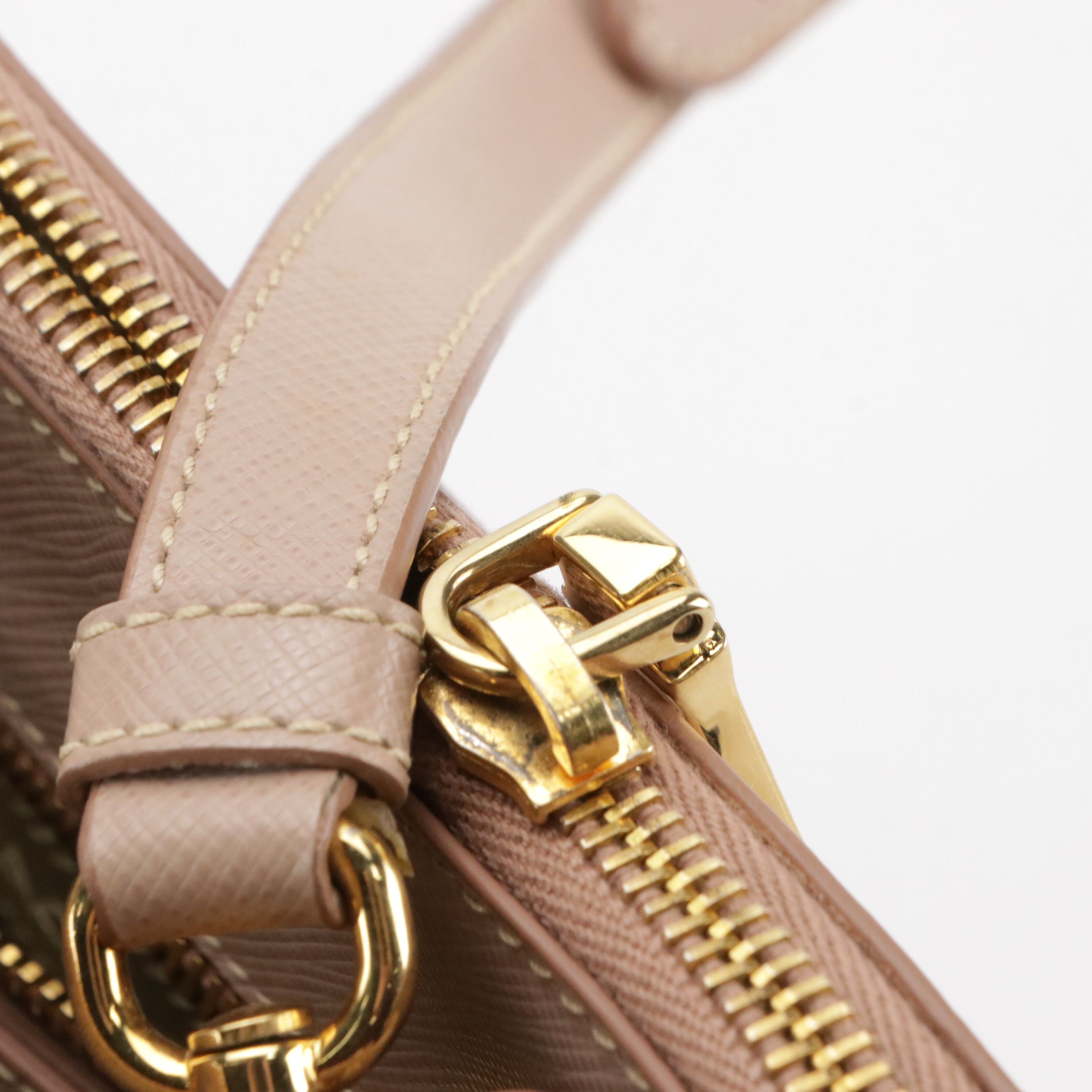 Prada Medium Double Zip Galleria Two-Way Tote Bag in Blush Pink Saffiano Leather