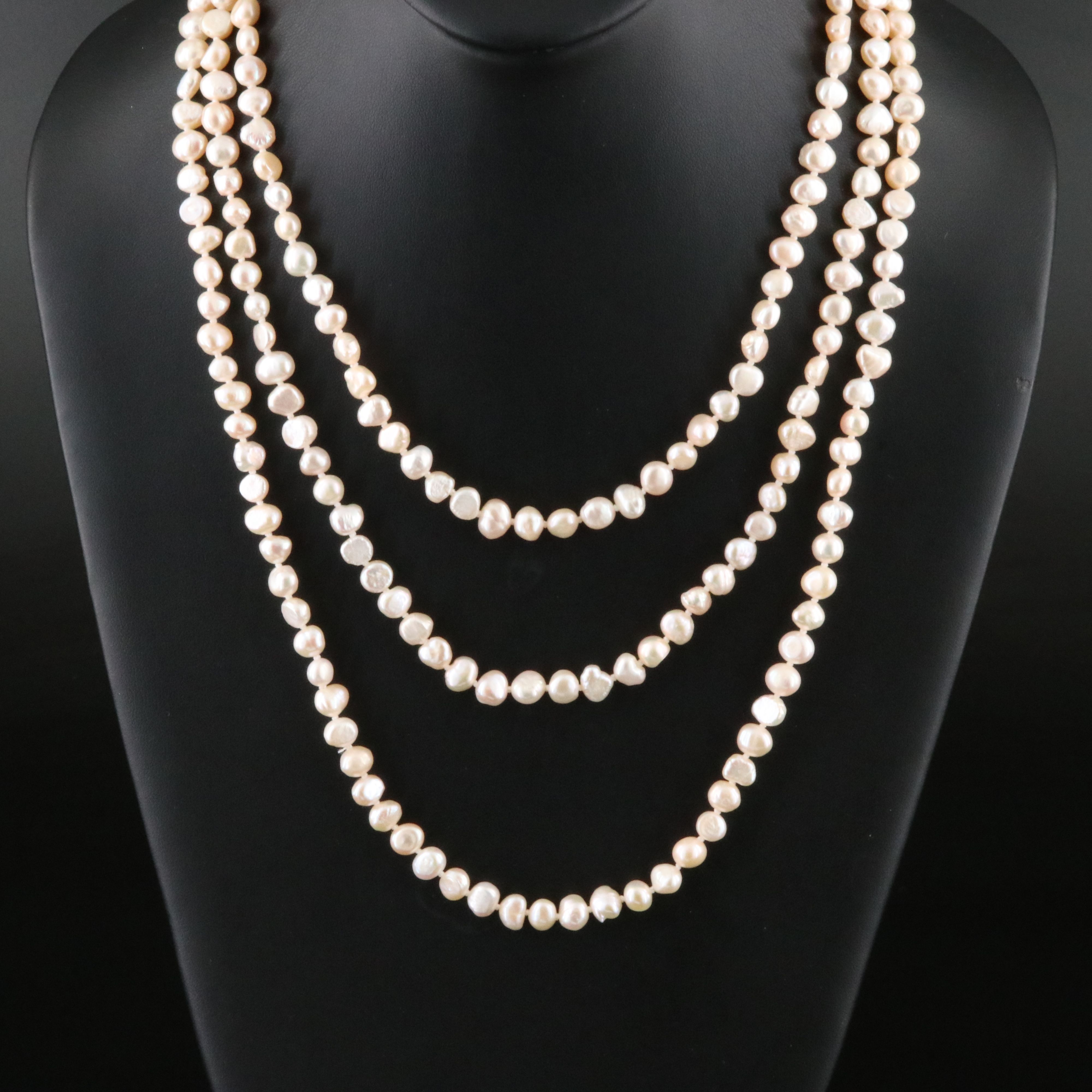 Rope Length Pearl Necklace
