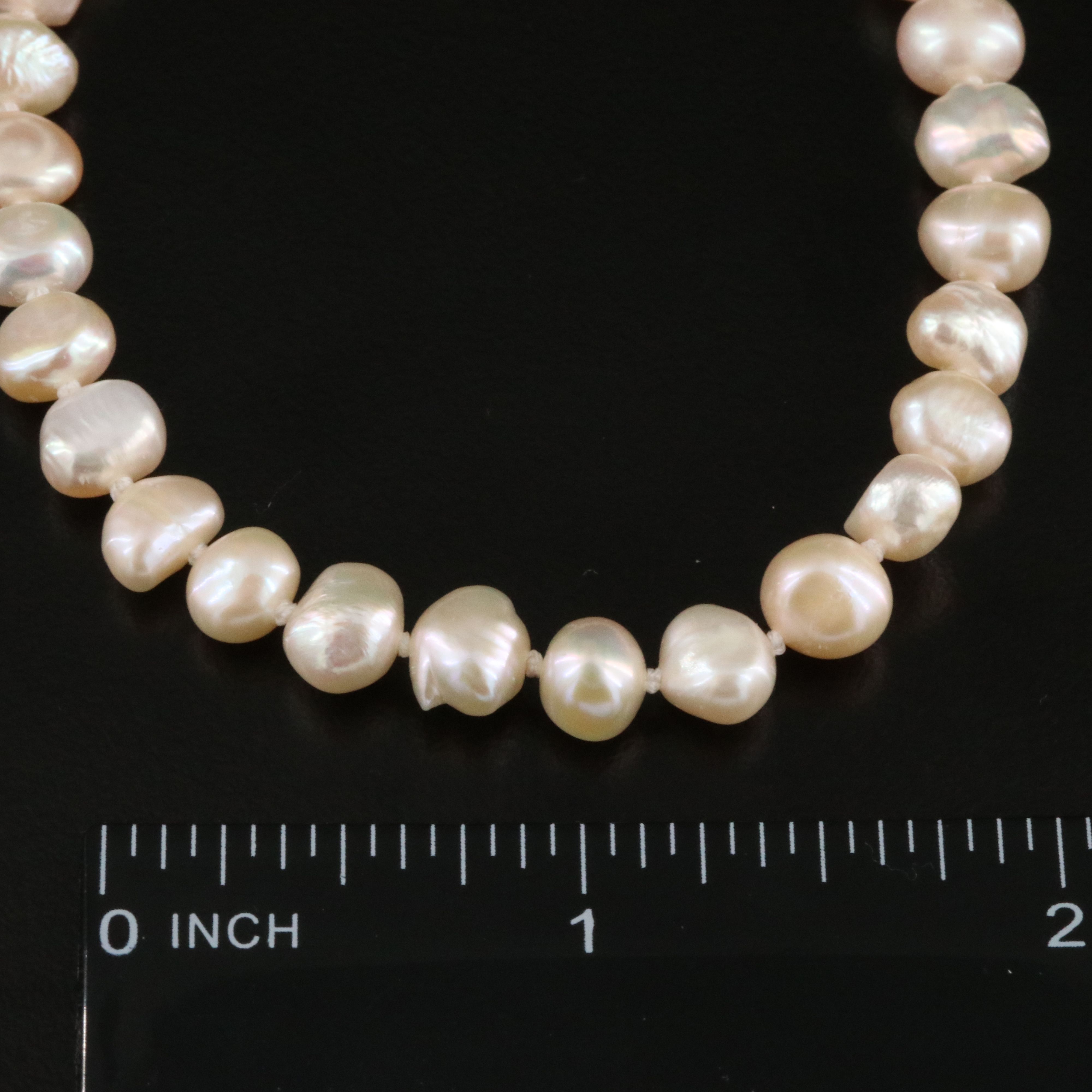 Rope Length Pearl Necklace
