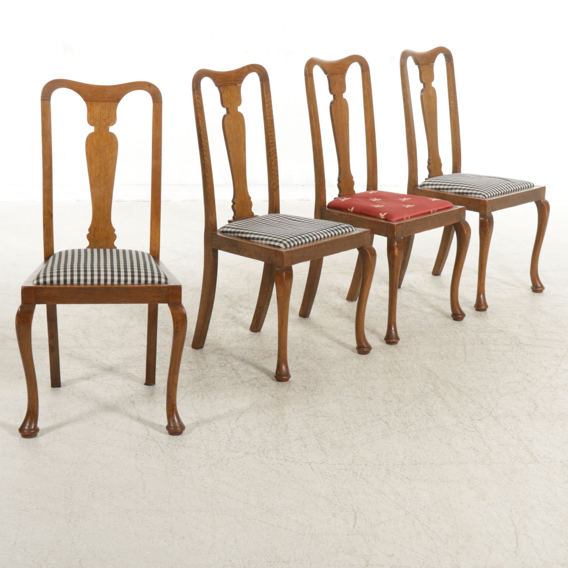 Four Queen Anne Style Oak Side Chairs, Early to Mid-20th Century