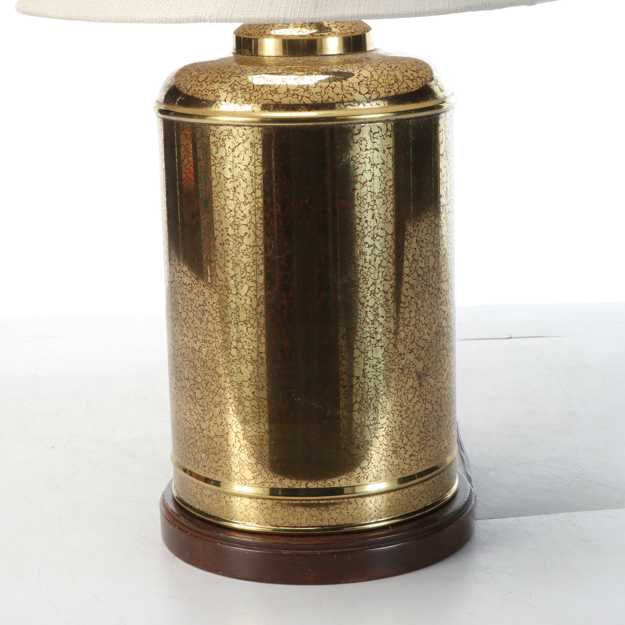 Chinese Brass Finish Tea Canister Table Lamp with Textured Bell Shade