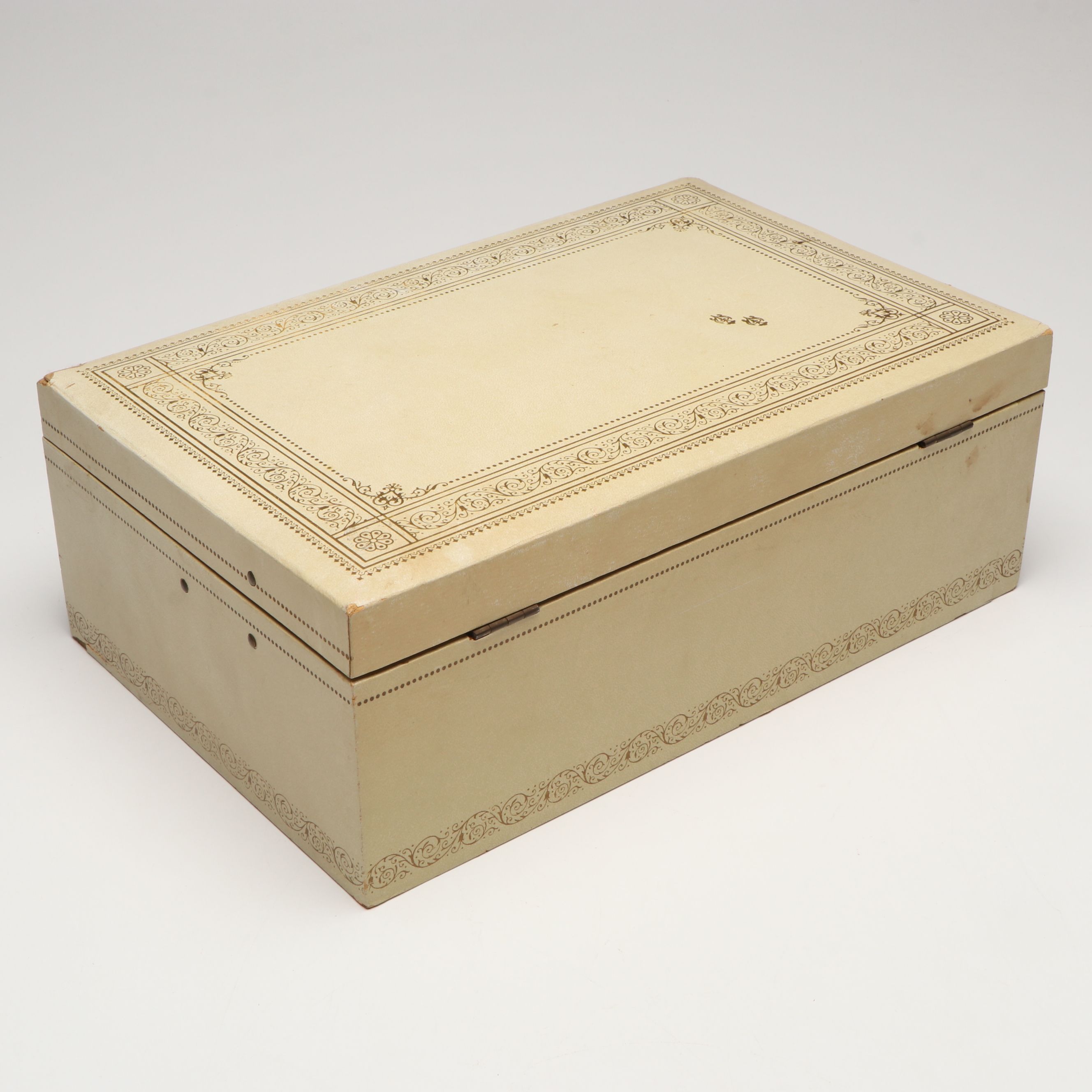 Mele and Other Fabric Lined Vintage Jewelry Box, Mid-20th Century