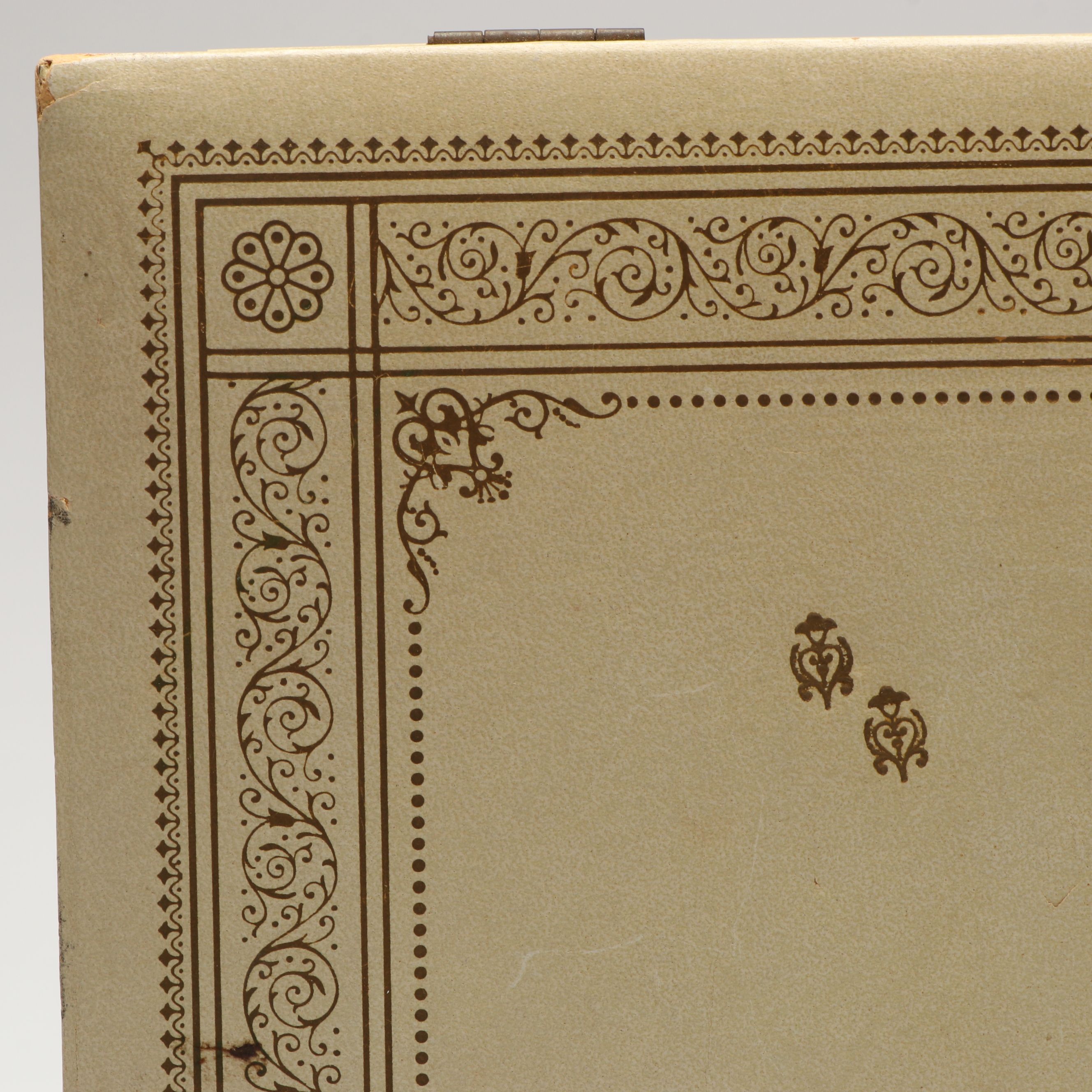 Mele and Other Fabric Lined Vintage Jewelry Box, Mid-20th Century