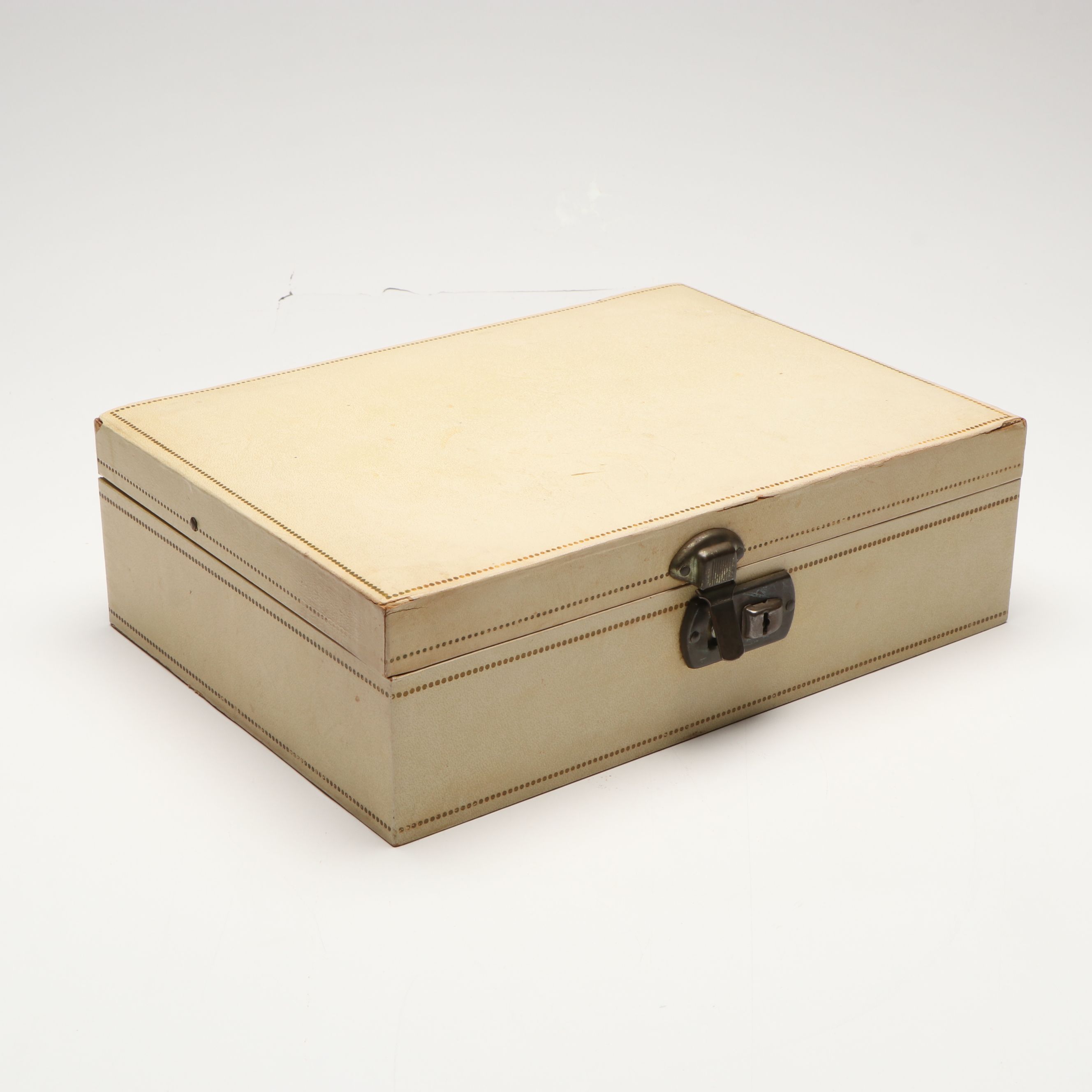 Mele and Other Fabric Lined Vintage Jewelry Box, Mid-20th Century