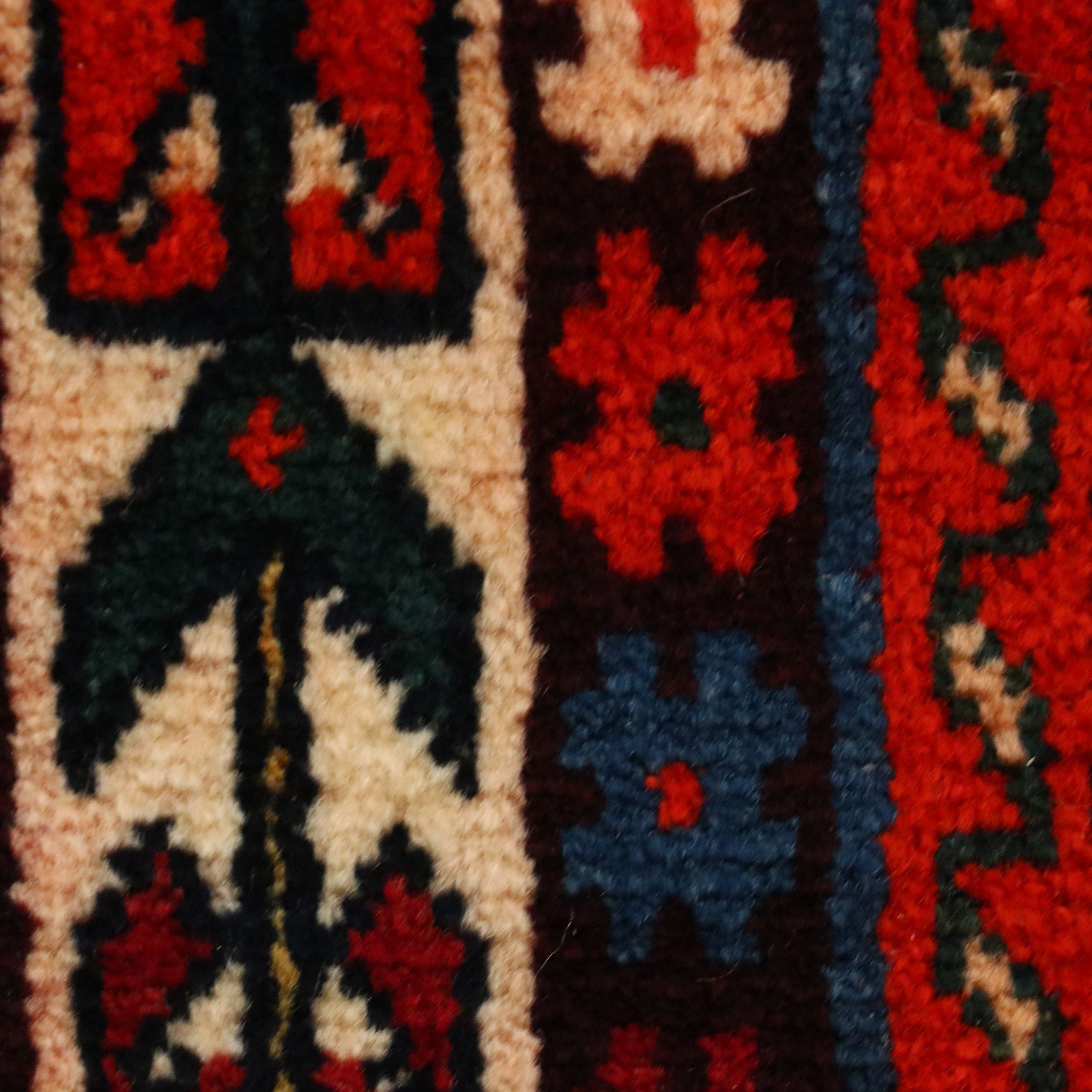 5'2 x 9'3 Hand-Knotted Persian Shiraz Area Rug