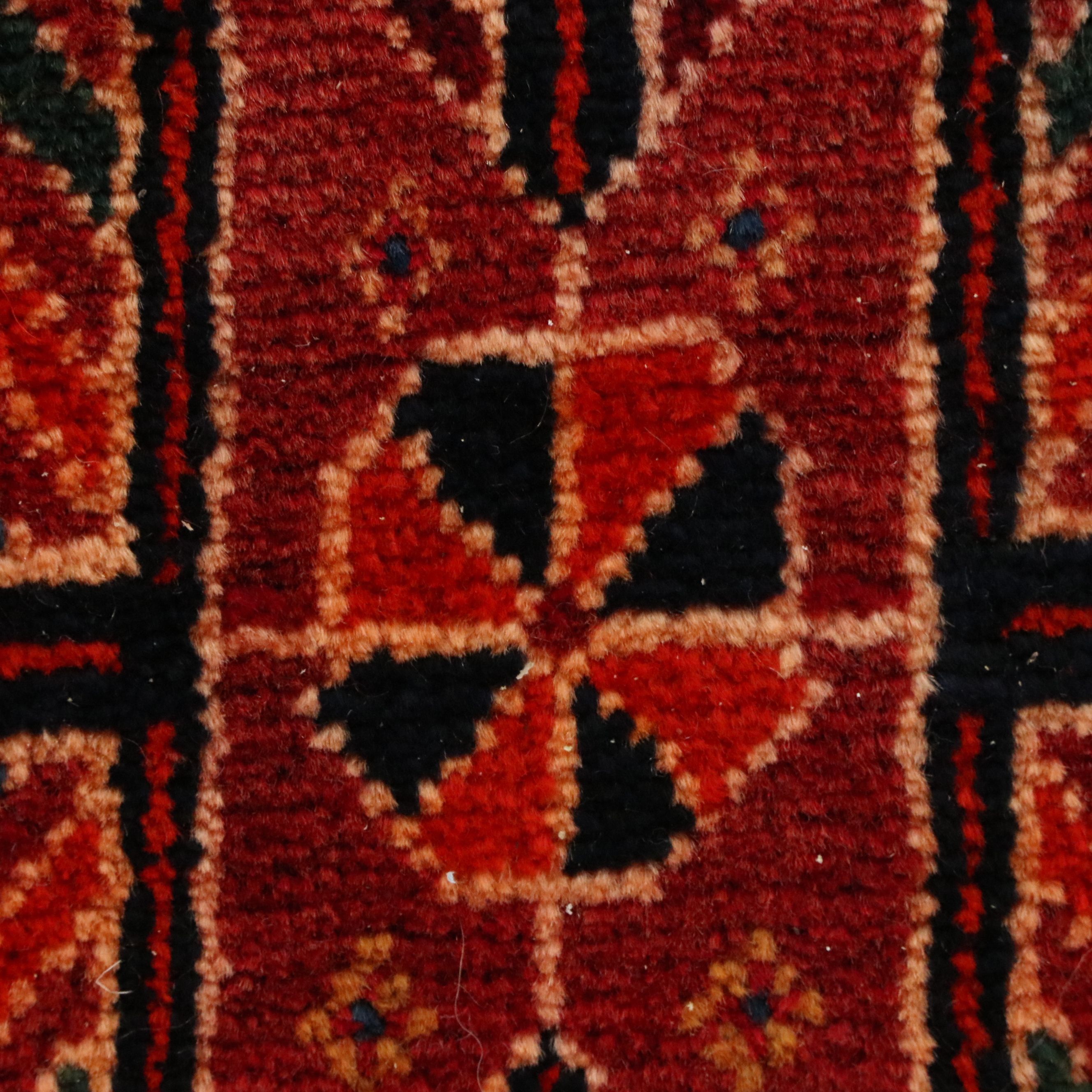 5'2 x 9'3 Hand-Knotted Persian Shiraz Area Rug