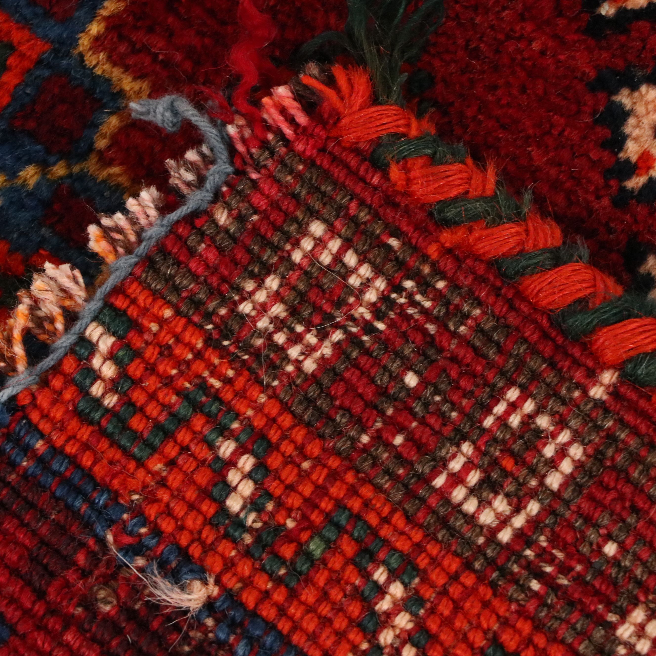 5'2 x 9'3 Hand-Knotted Persian Shiraz Area Rug