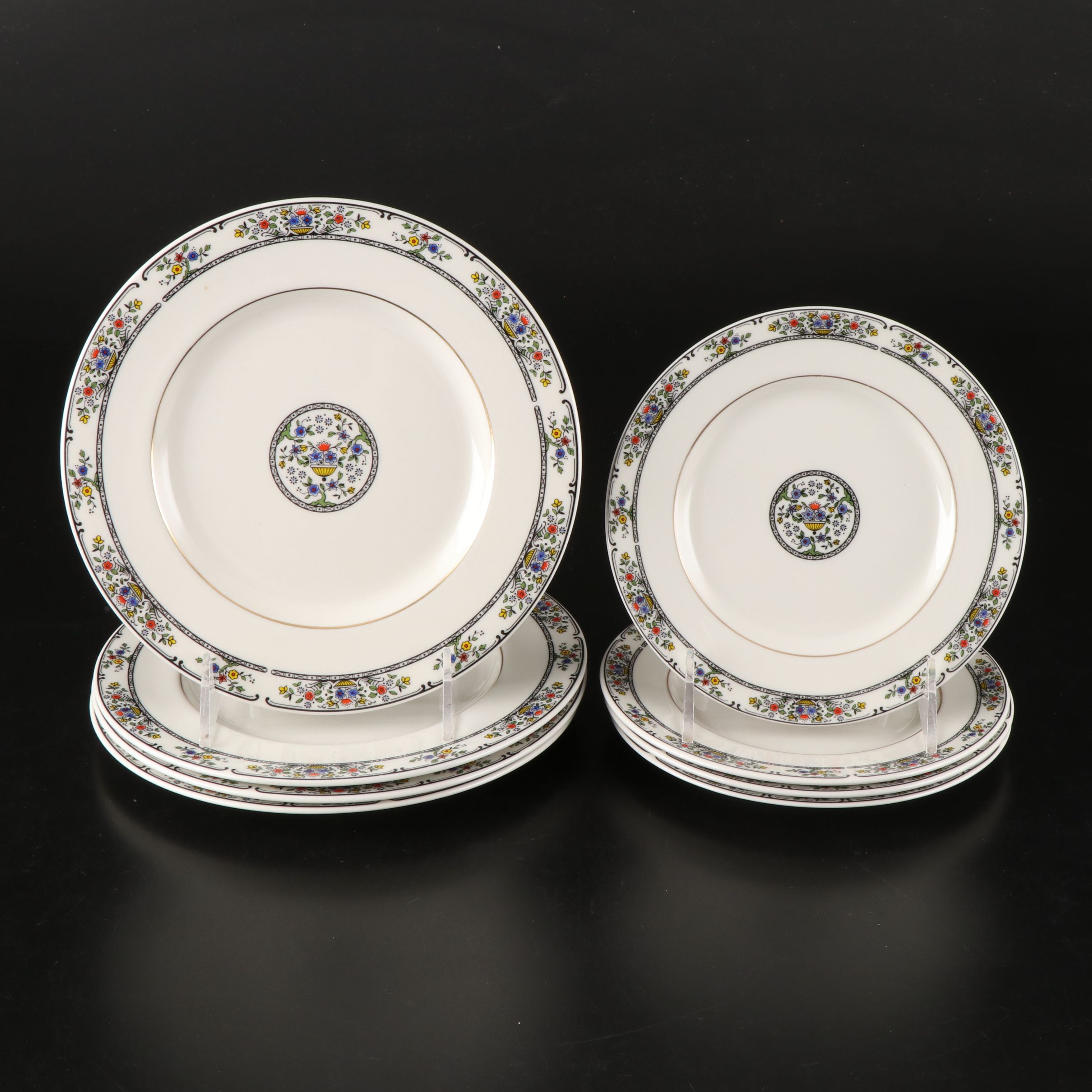 Royal Doulton "Tavistock" Plates with Flat Cups and Saucers, Late 20th Century