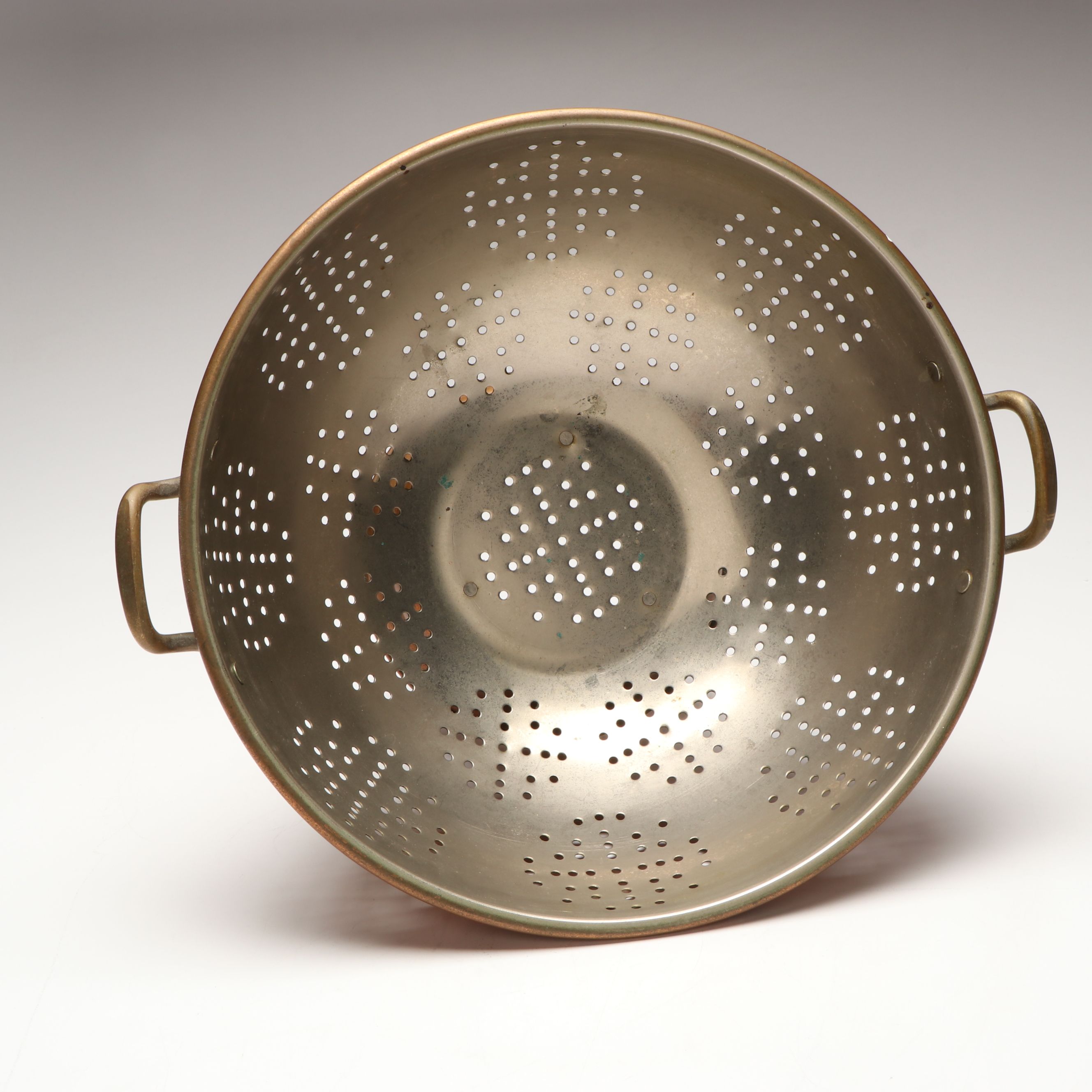 Benjamin & Medwin Inc. Colander with Other Copper Mixing Bowls and Scoops