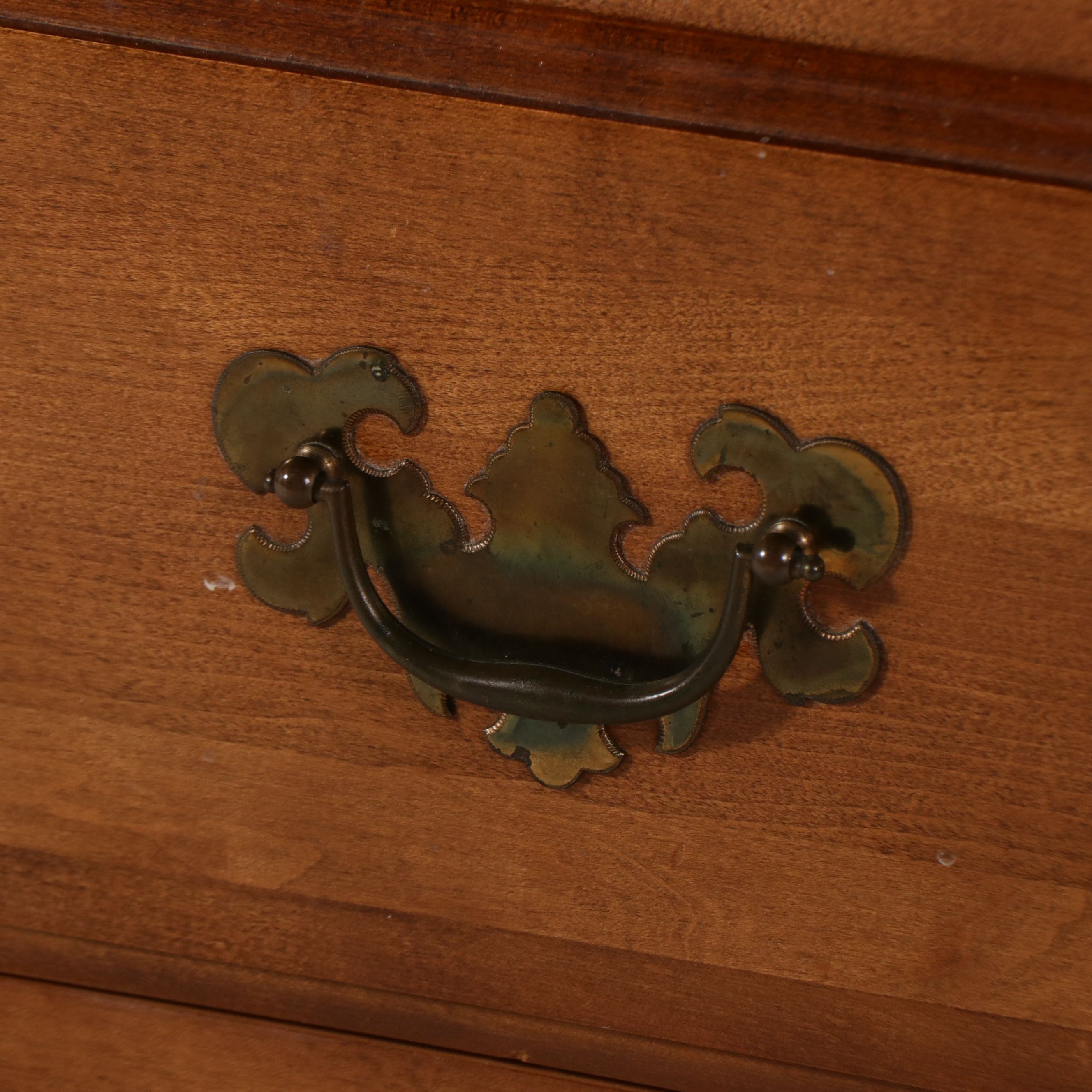 Colonial Revival Style Maple Hutch, Mid-20th Century