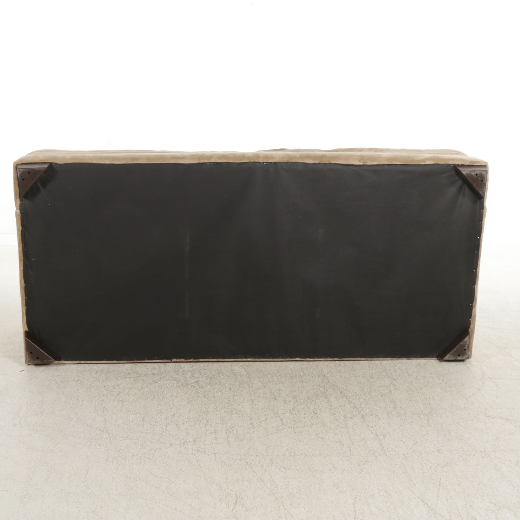 Corinthian for Front Room Furnishings Contemporary Upholstered Sofa