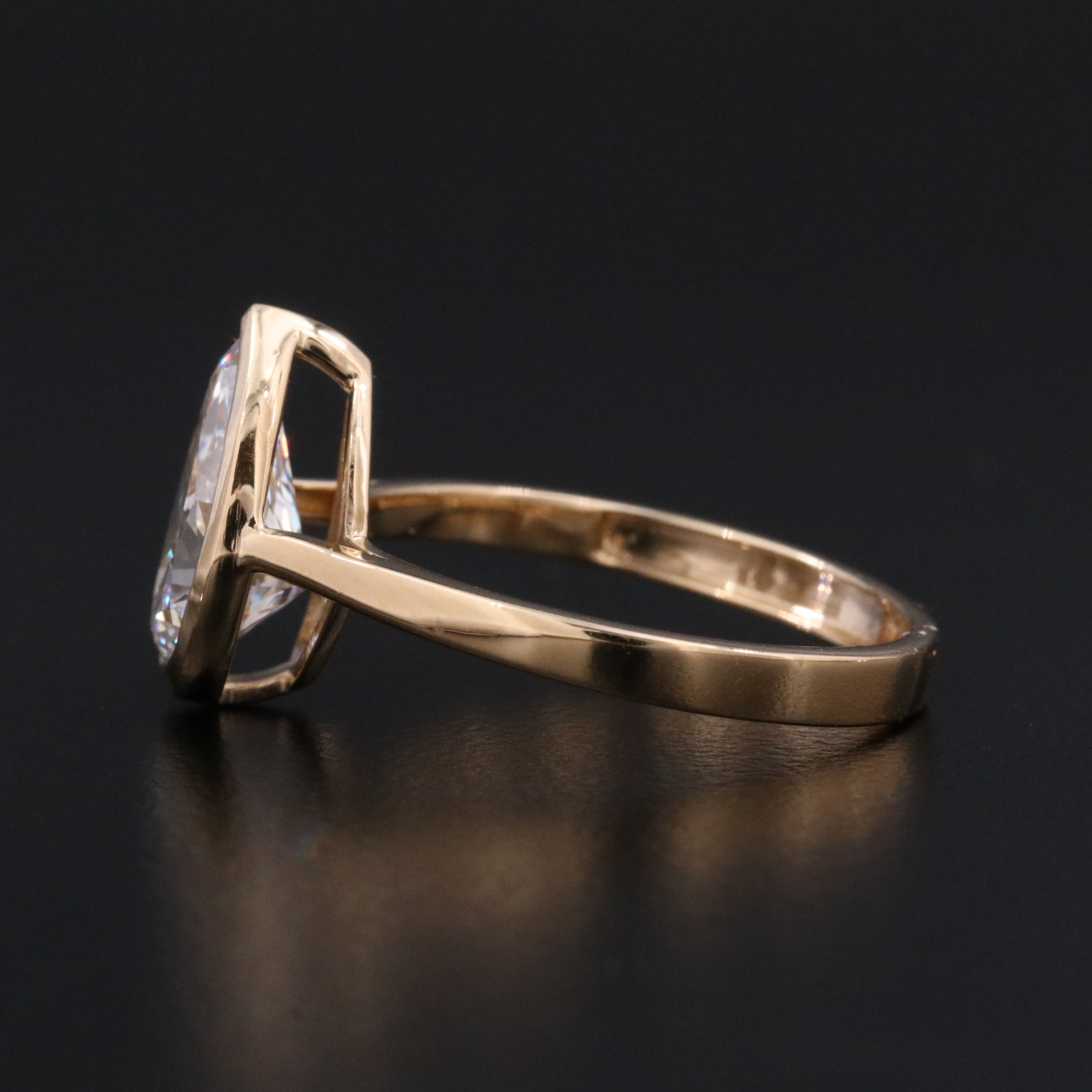 18K 1.98 CT Lab Grown Diamond Solitaire Ring with IGI Report