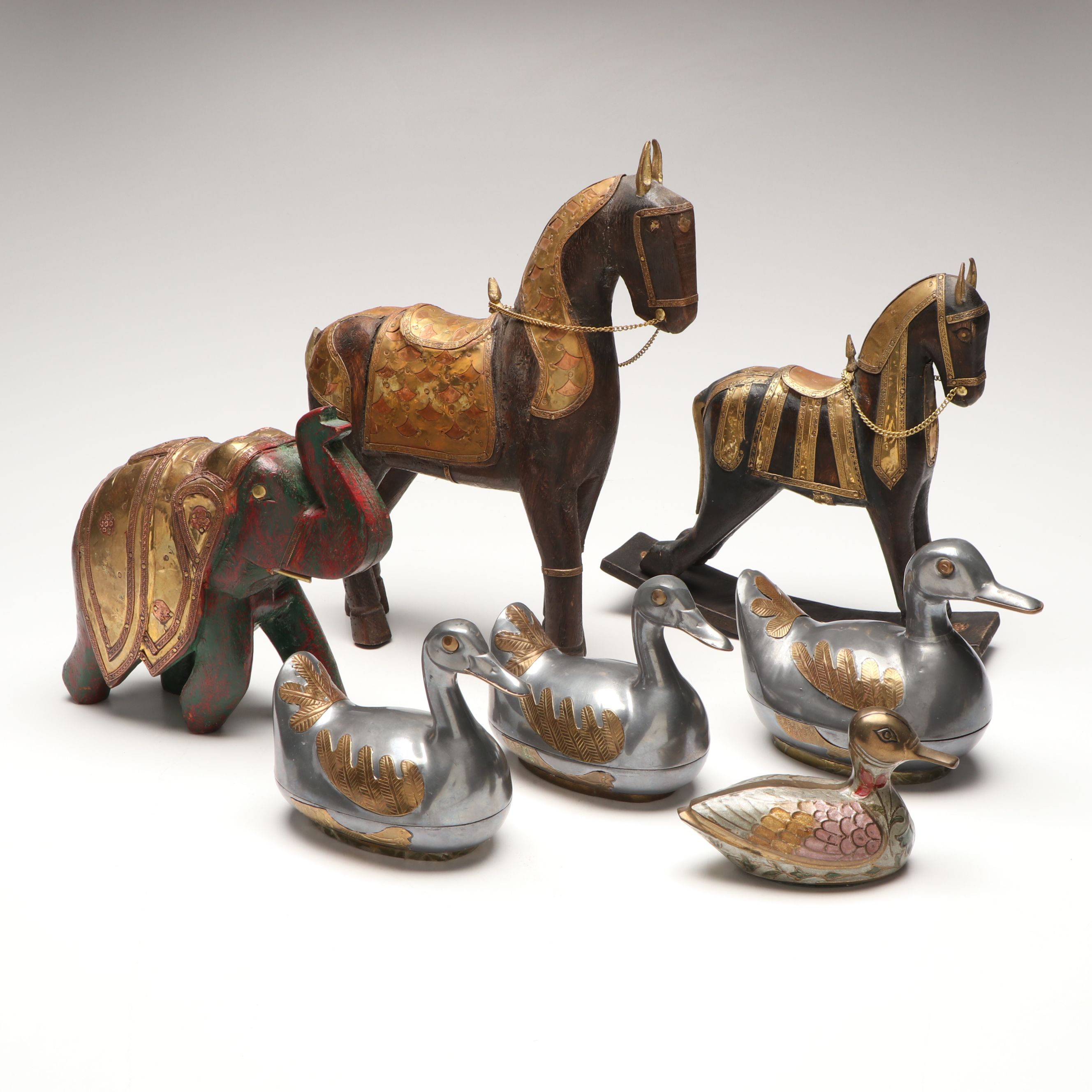 Chinese Cloissoné Duck-Lidded Boxes, Rajasthani Marwari Horses