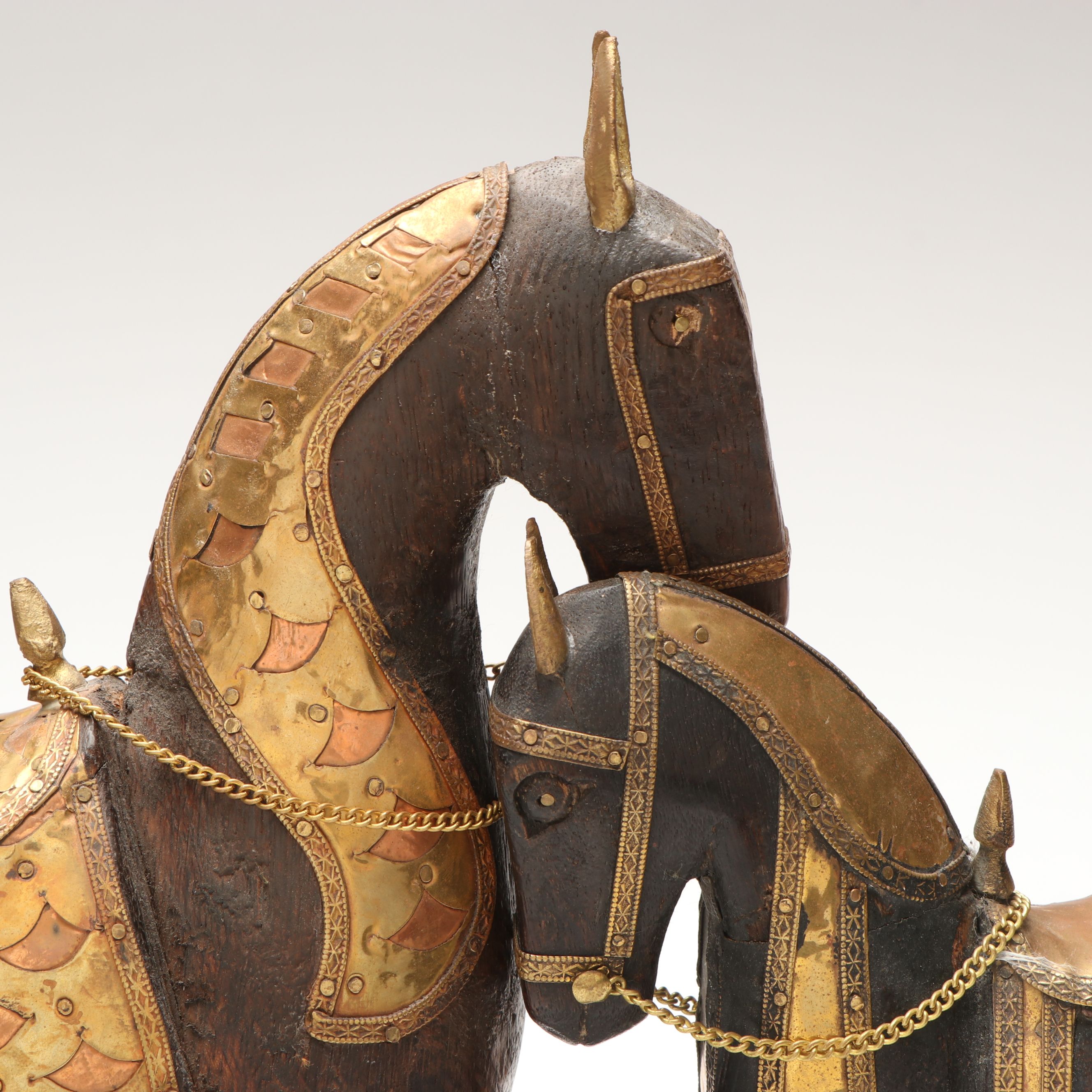 Chinese Cloissoné Duck-Lidded Boxes, Rajasthani Marwari Horses