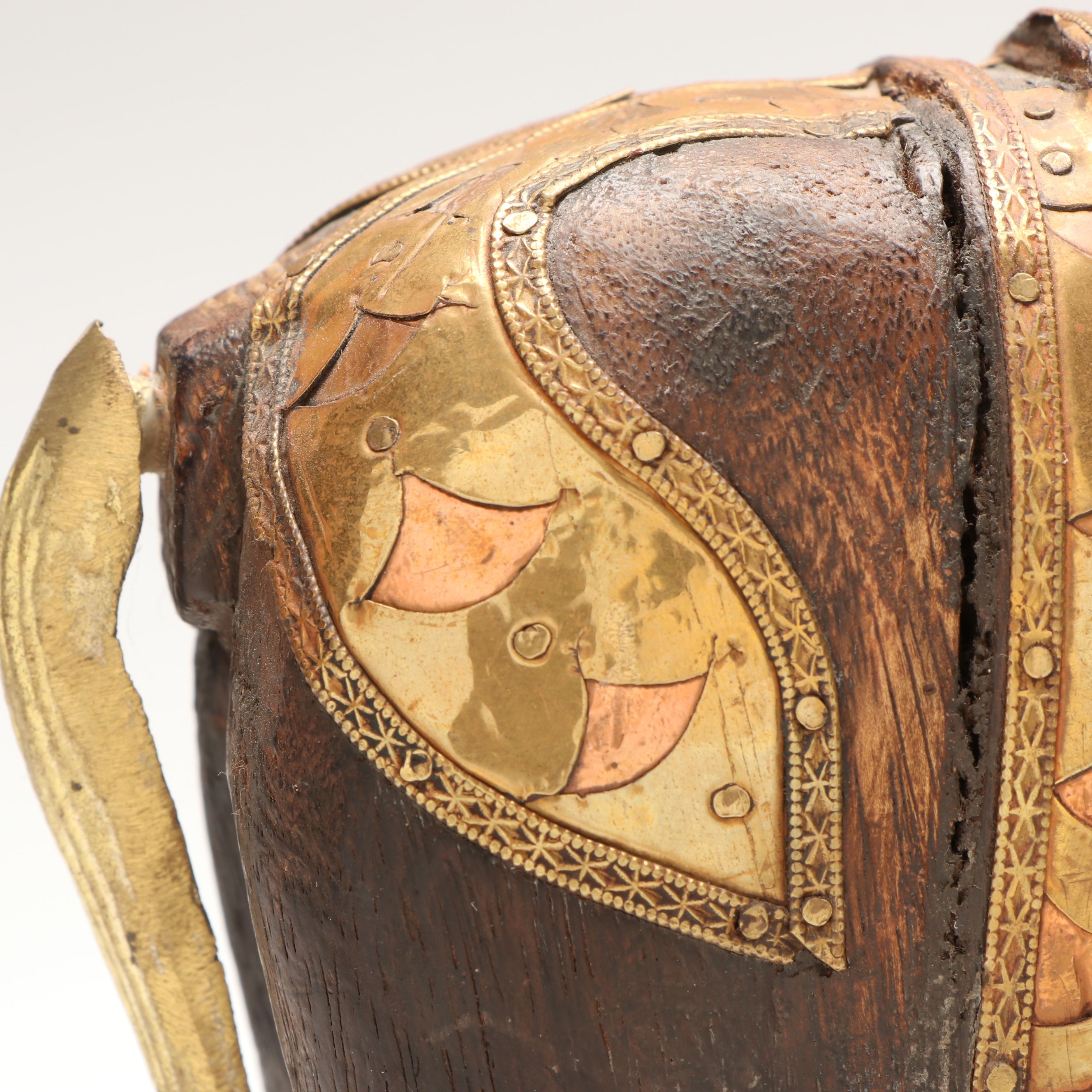 Chinese Cloissoné Duck-Lidded Boxes, Rajasthani Marwari Horses