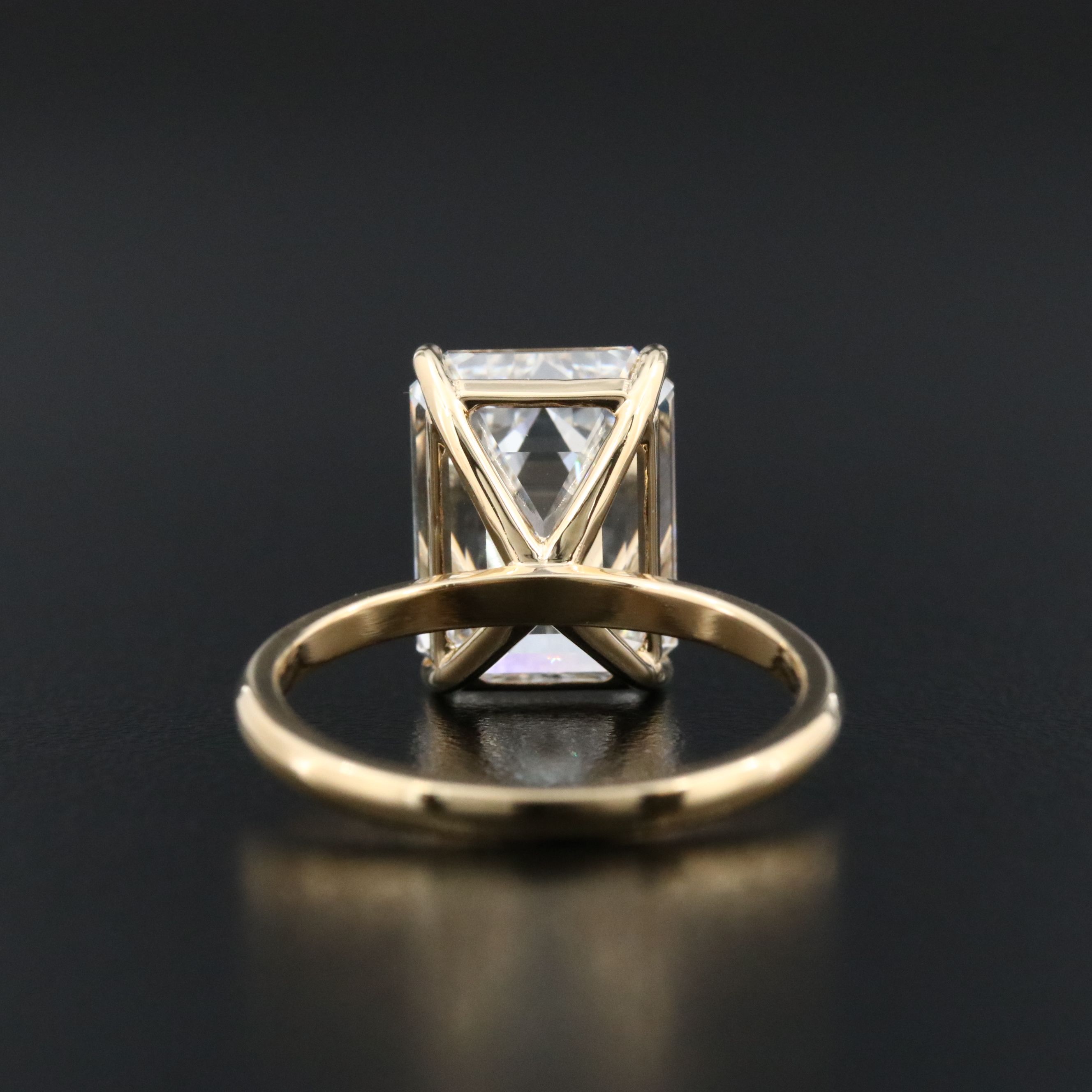 18K 7.17 CT Lab Grown Diamond Solitaire Ring with IGI Report