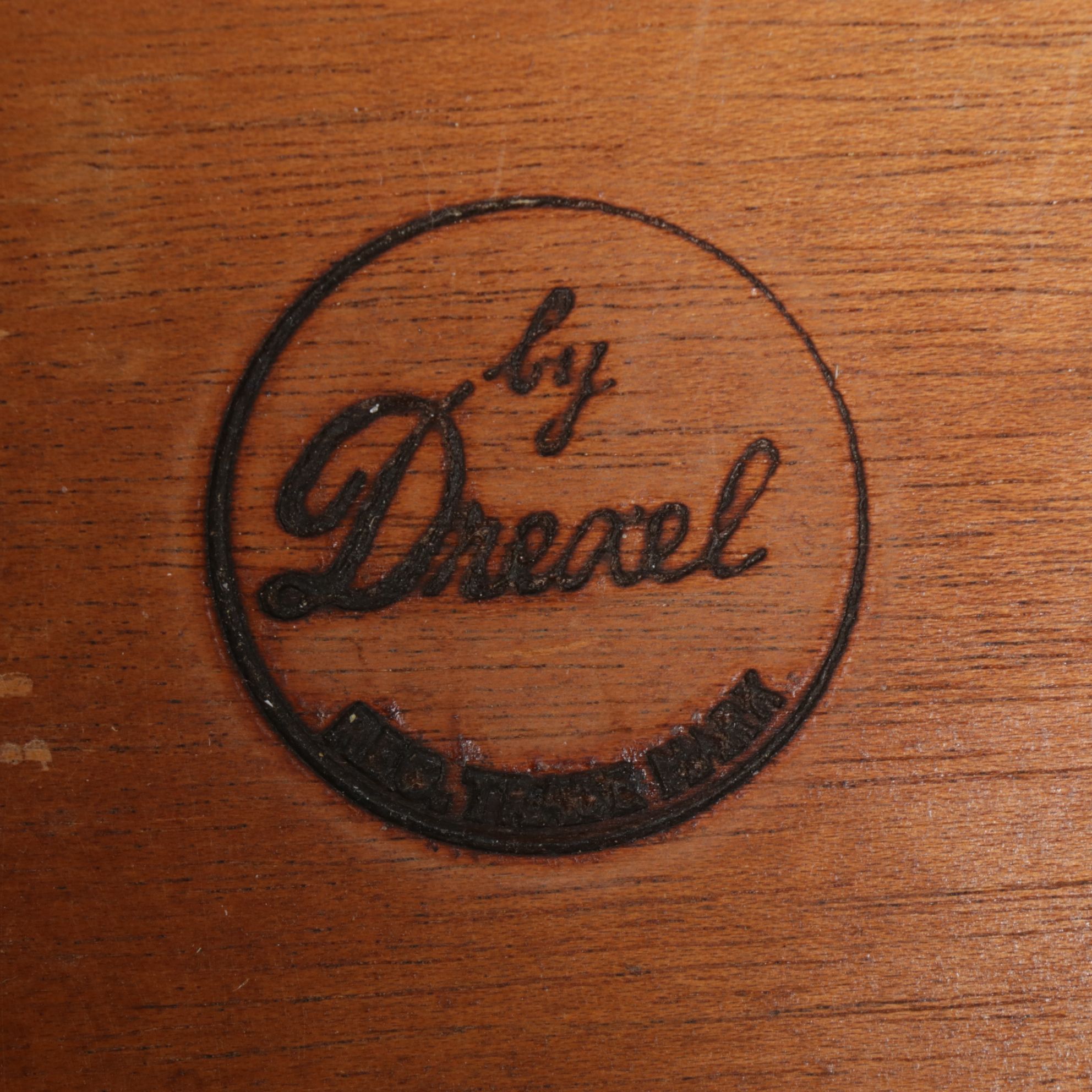 Drexel French Provincial Style Walnut Sideboard and Hutch, Late 20th Century