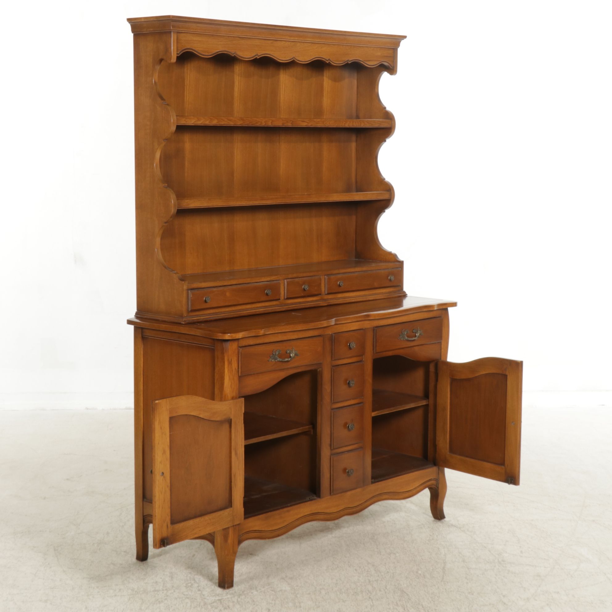 Drexel French Provincial Style Walnut Sideboard and Hutch, Late 20th Century