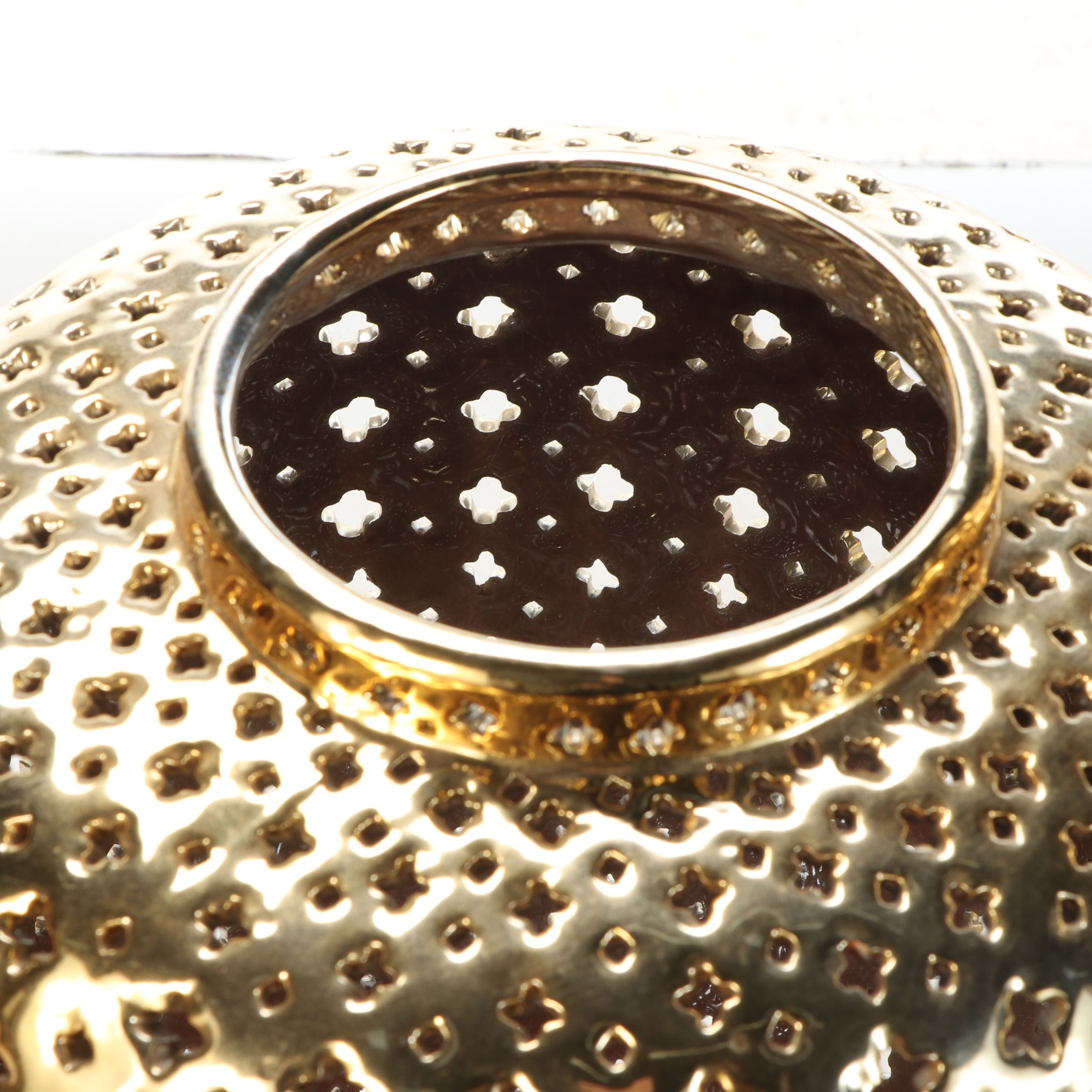 Gallerie Z Gold Lacquered Reticulated Ceramic Ginger Jars