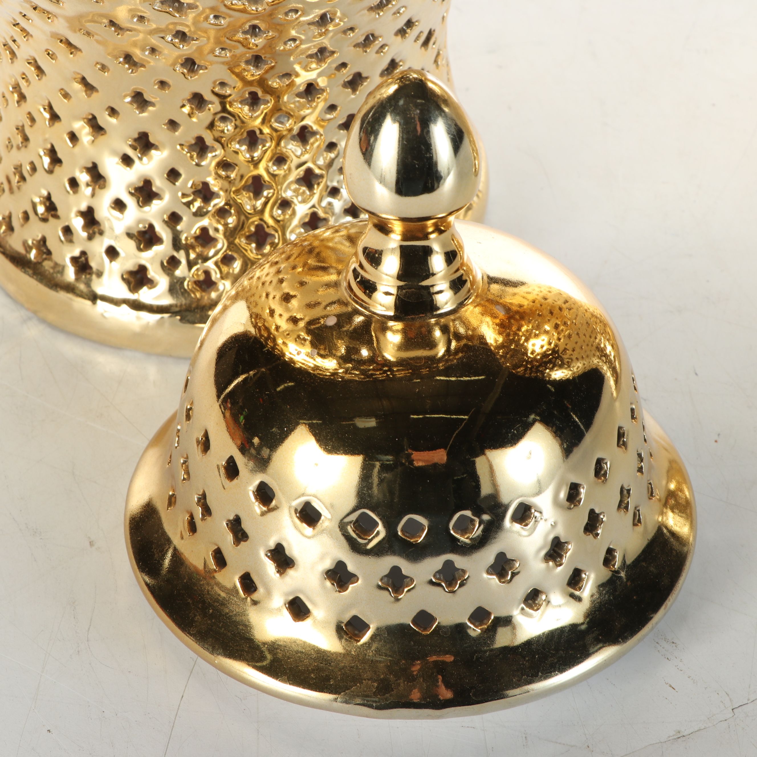 Gallerie Z Gold Lacquered Reticulated Ceramic Ginger Jars