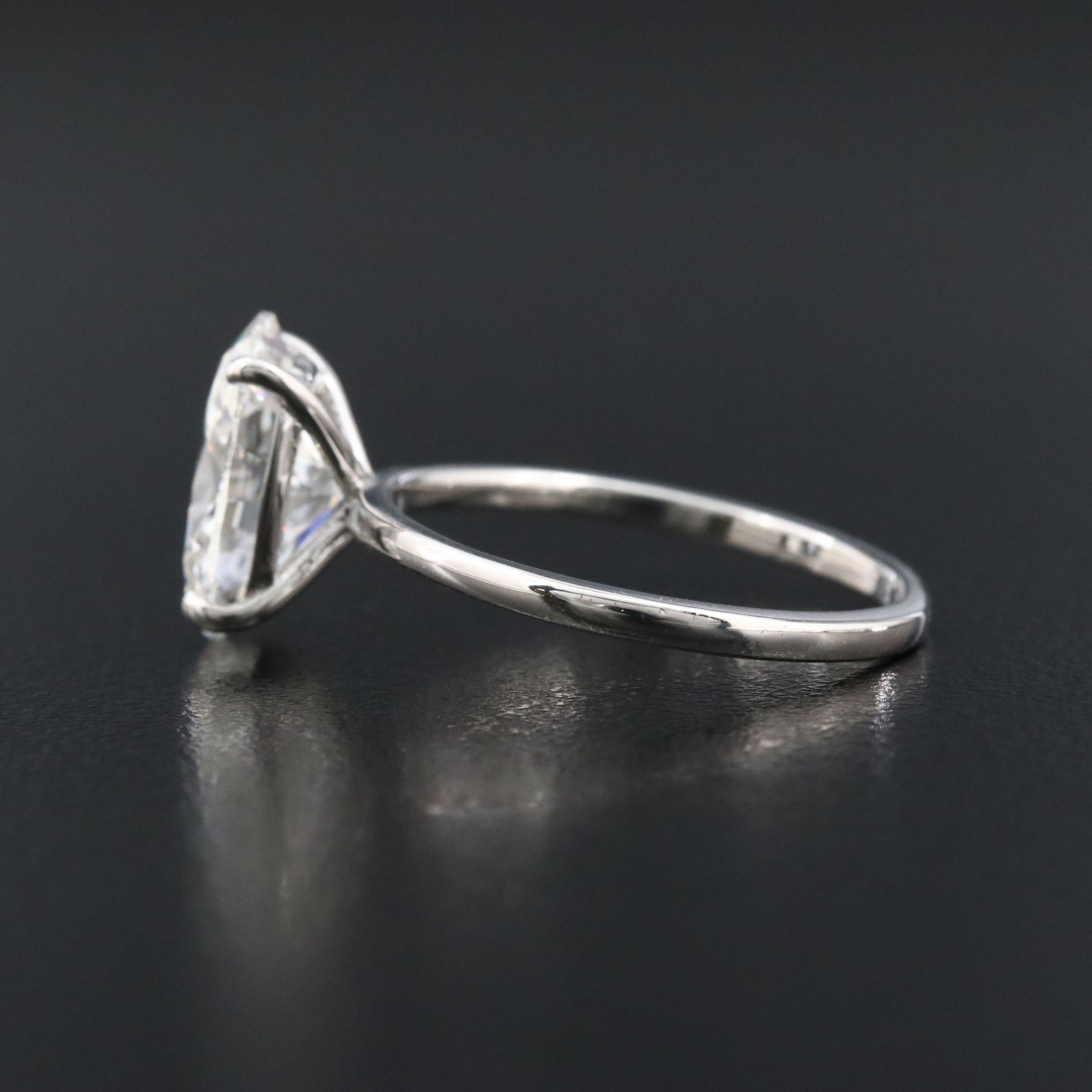 18K 3.01 CT Lab Grown Diamond Ring with IGI Report