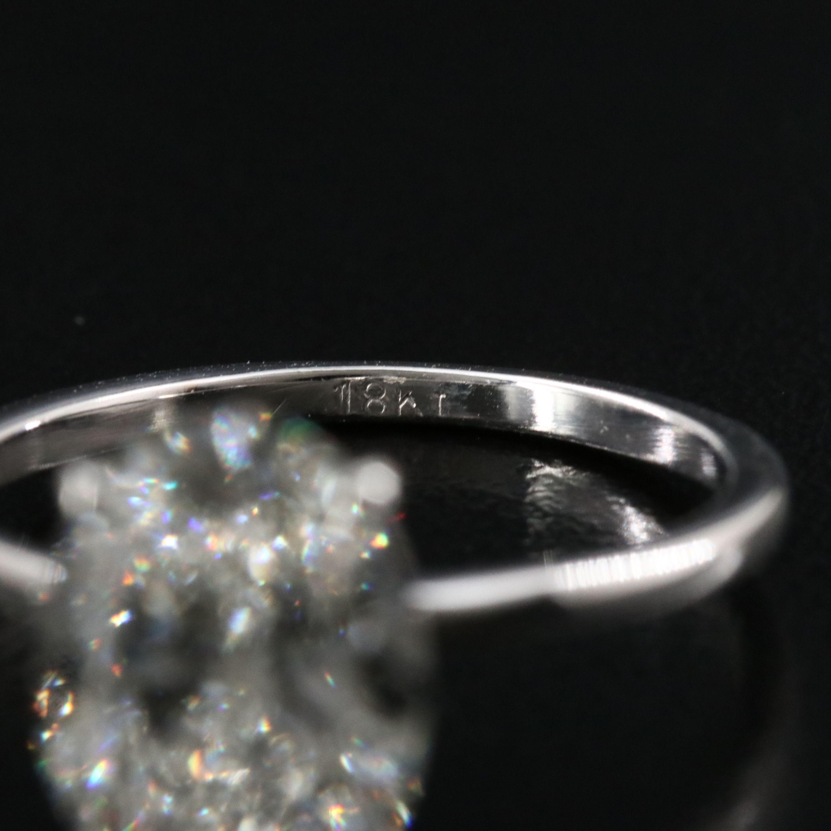 18K 3.01 CT Lab Grown Diamond Ring with IGI Report
