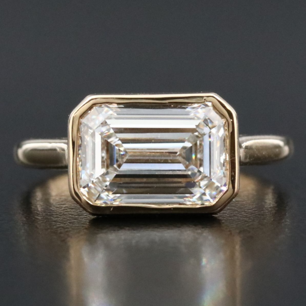 18K 2.99 CT Lab Grown Diamond Solitaire Ring with IGI Report
