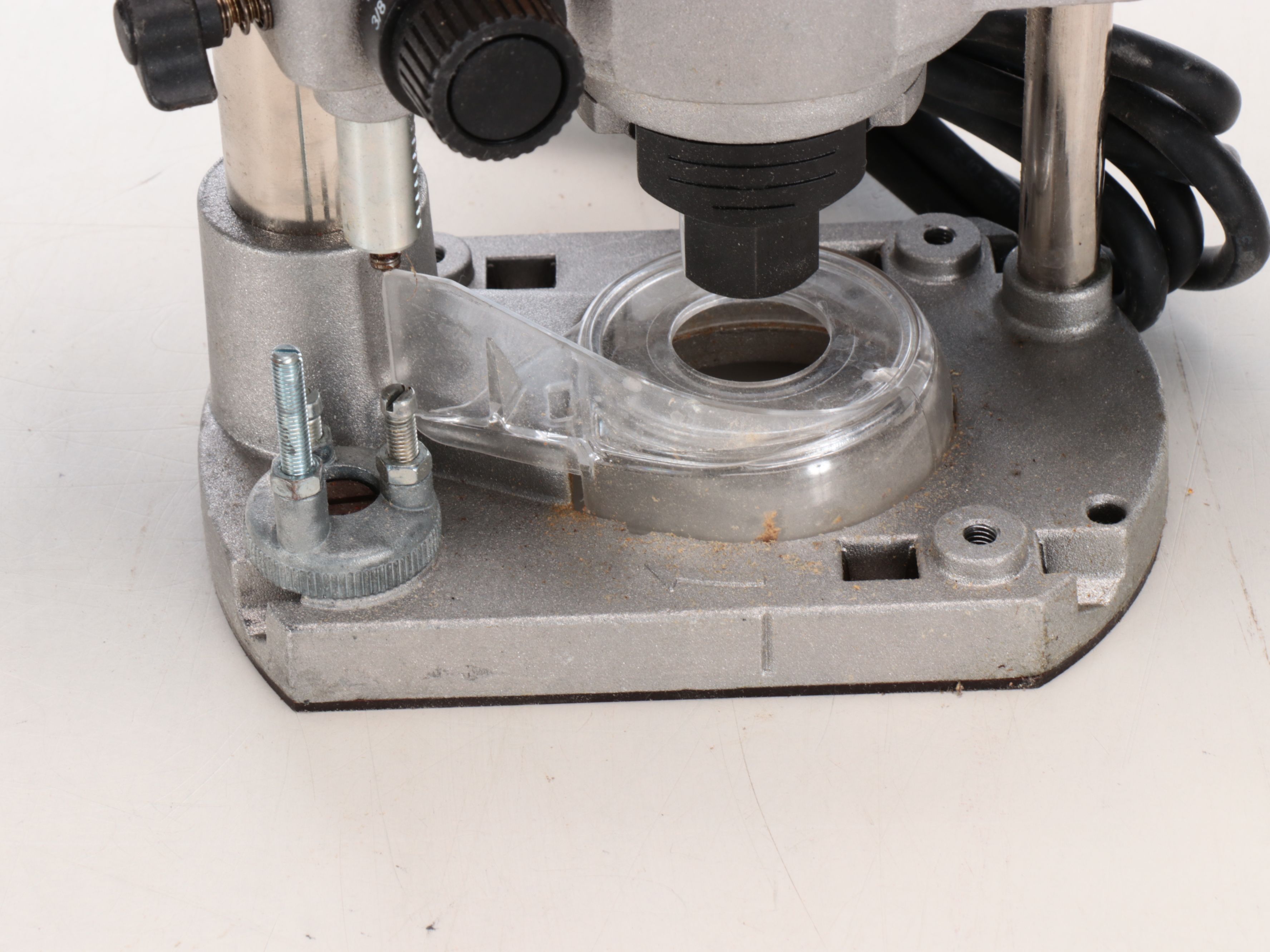 DeWalt DW621 Electronic Plunge Router with Black & Decker Bits